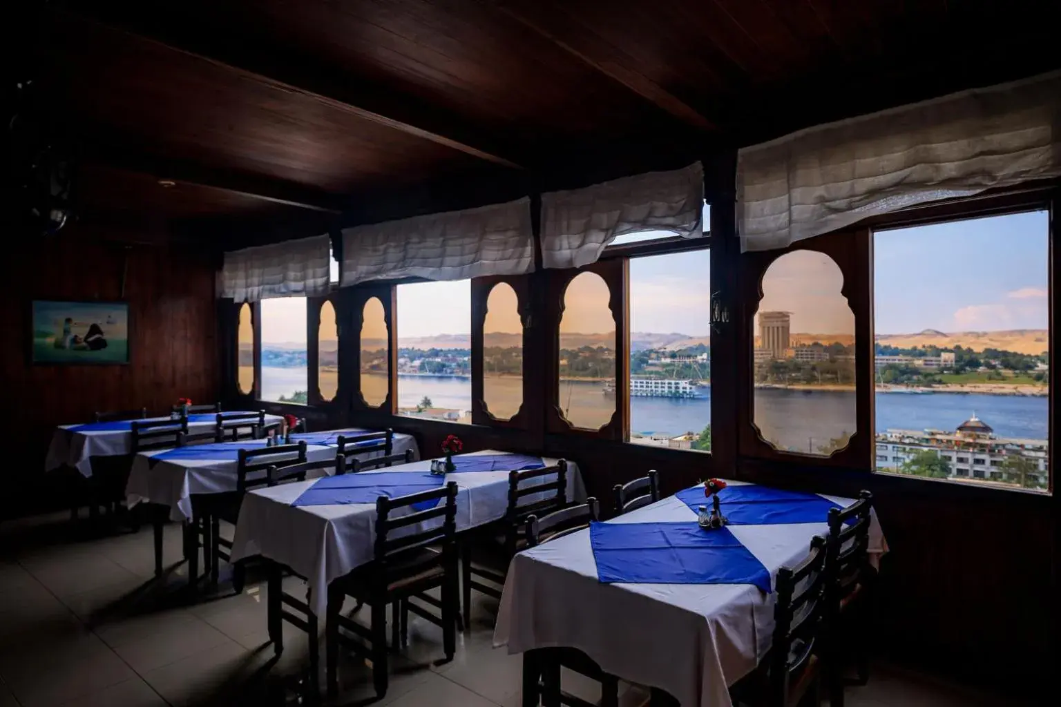 Restaurant/places to eat in Hapi Hotel Restaurant/places to eat in Hapi Hotel