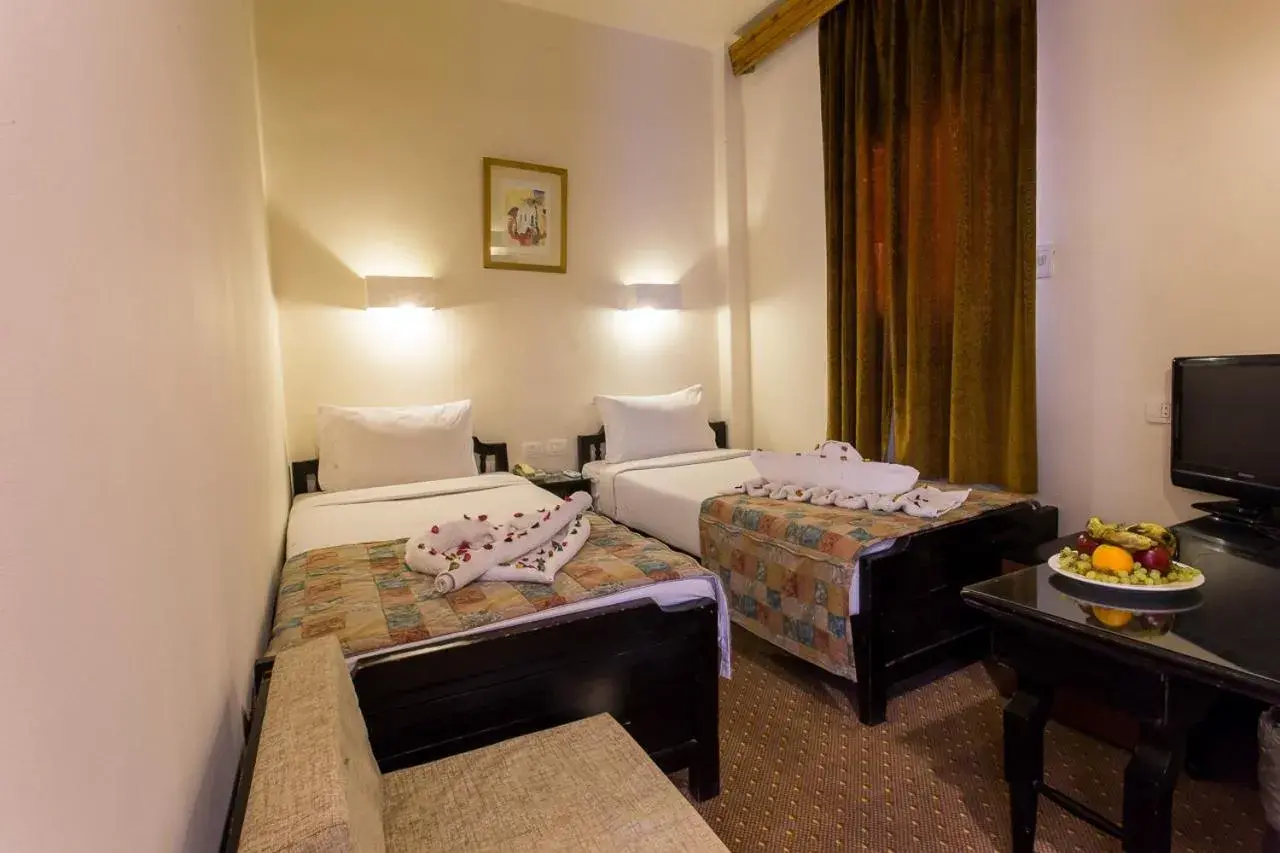 Photo of the whole room, Bed in Hapi Hotel Photo of the whole room, Bed in Hapi Hotel