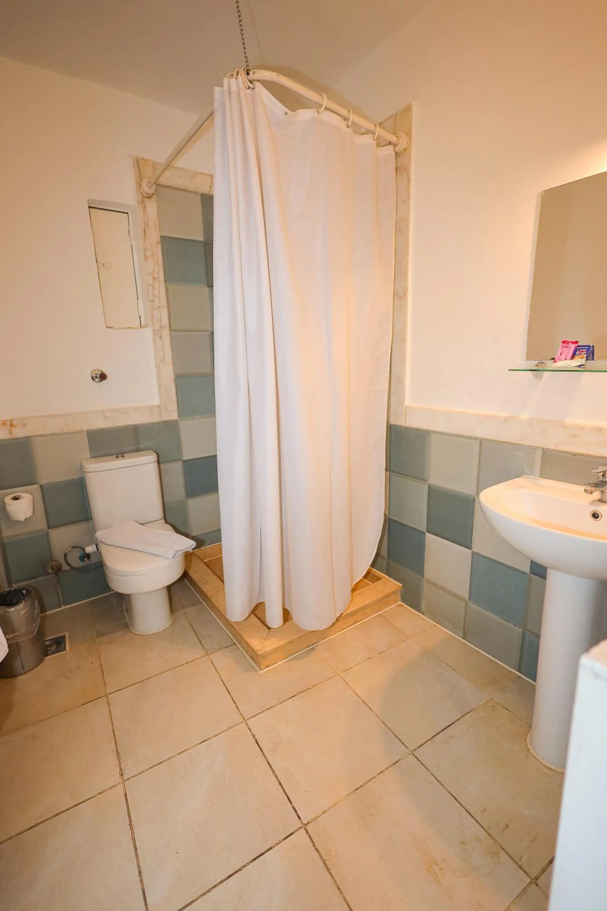 Bathroom in Hapi Hotel