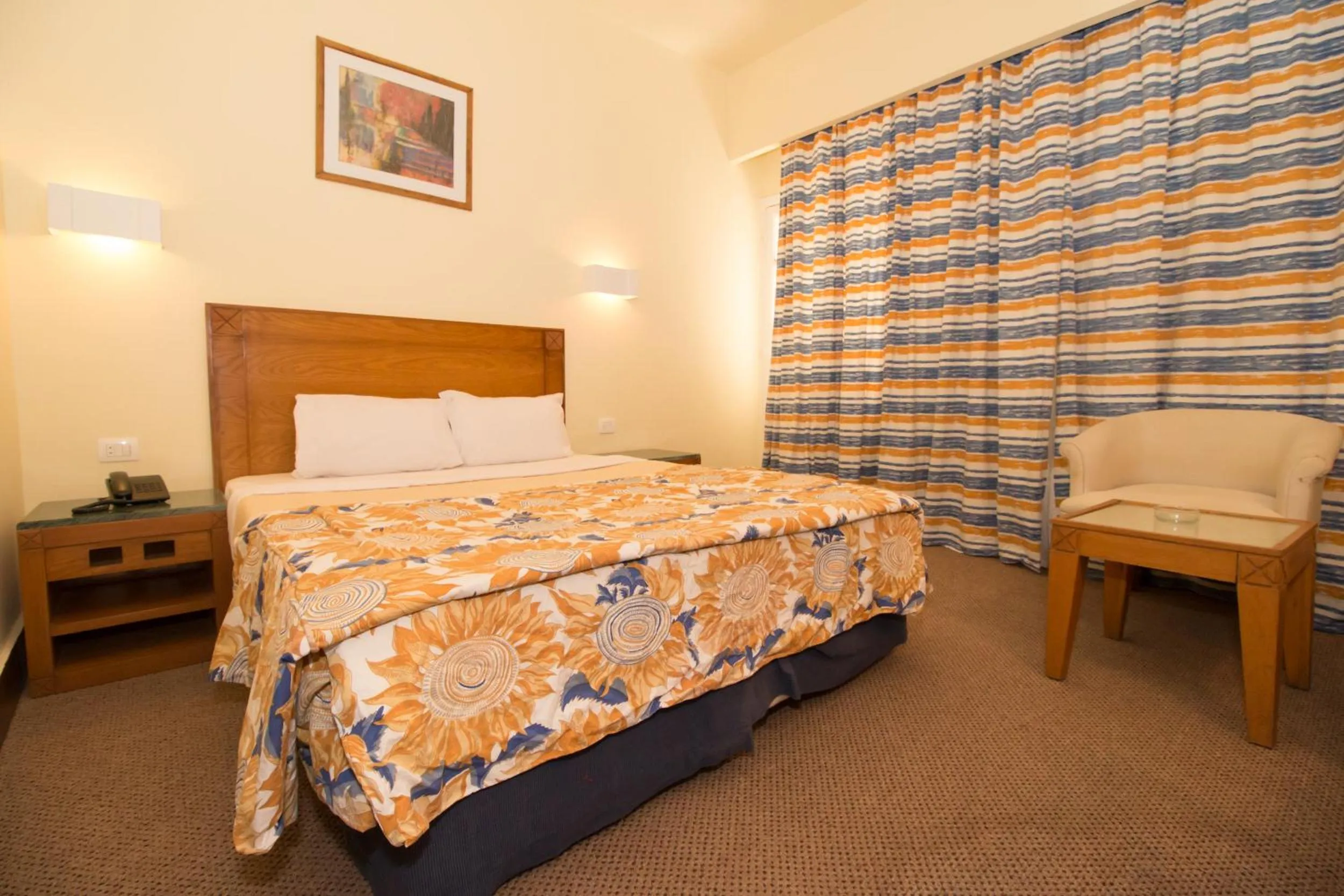 Bedroom, Bed in Hapi Hotel