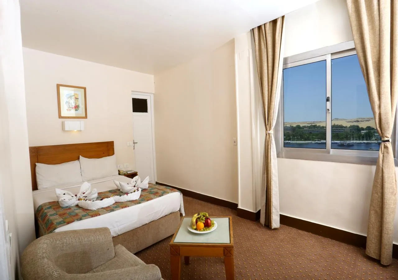 River view, Bed in Hapi Hotel