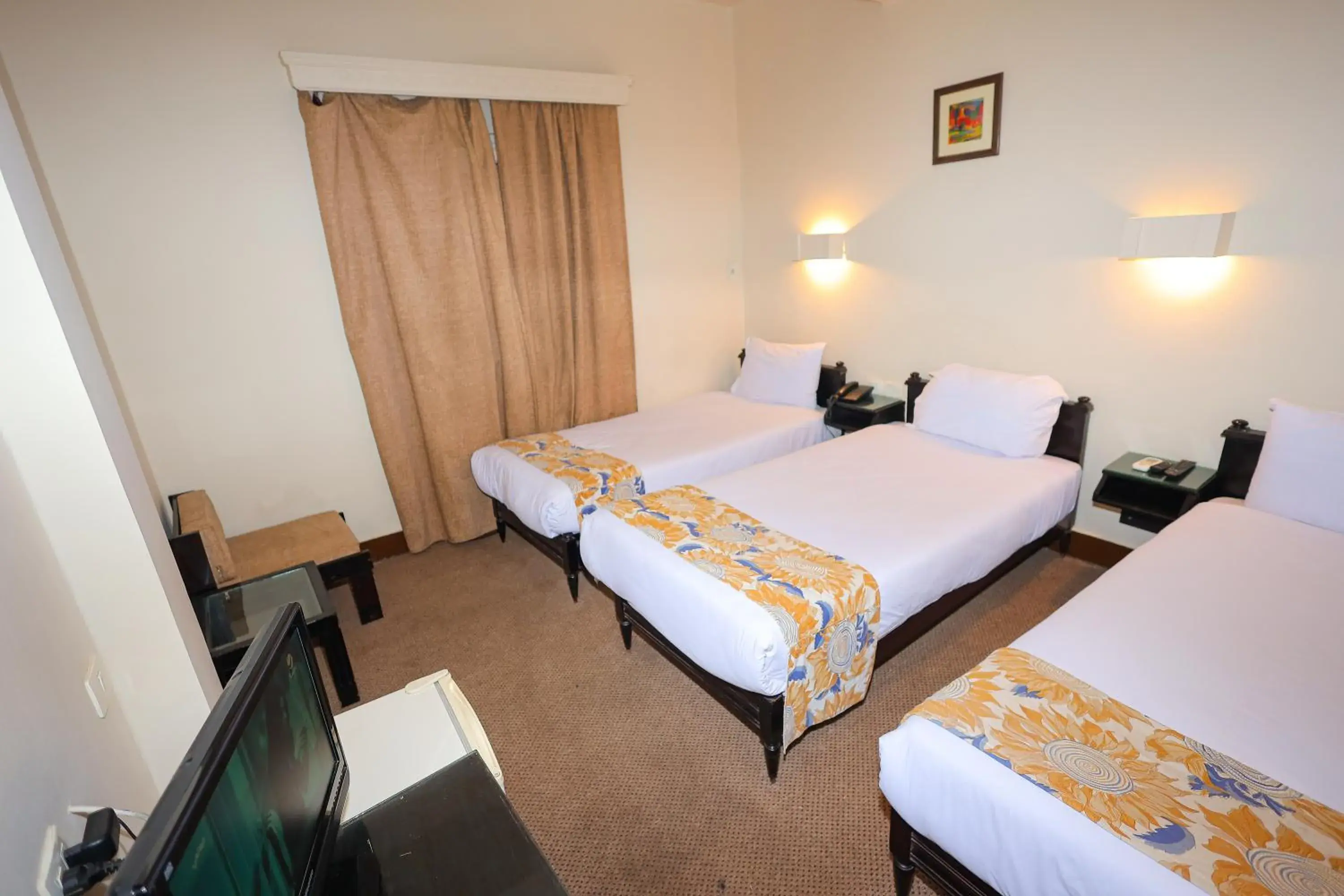 Photo of the whole room, Bed in Hapi Hotel Photo of the whole room, Bed in Hapi Hotel