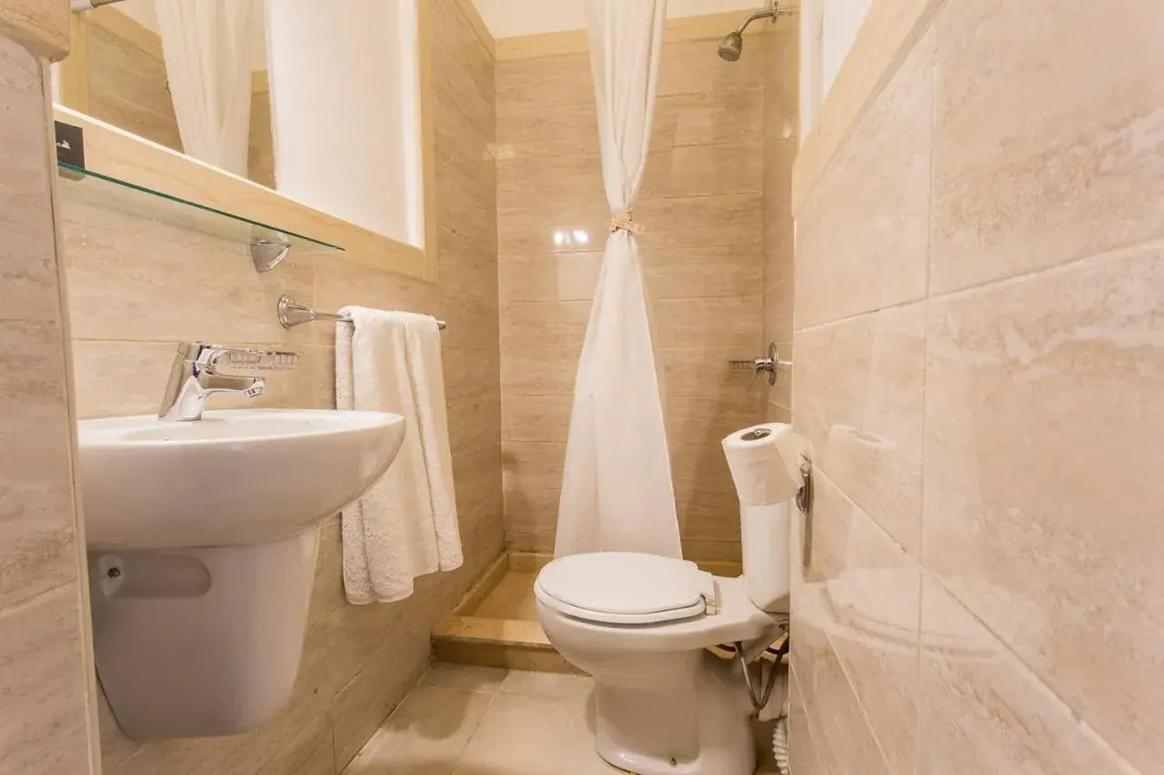 Standard Double or Twin Room - single occupancy in Hapi Hotel Standard Double or Twin Room - single occupancy in Hapi Hotel