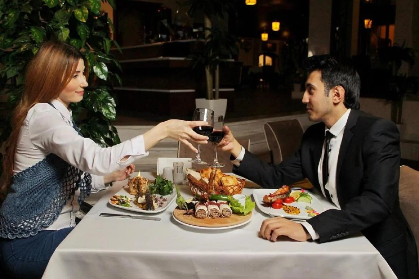 Restaurant/places to eat in Manor Luxury Hotel Baku