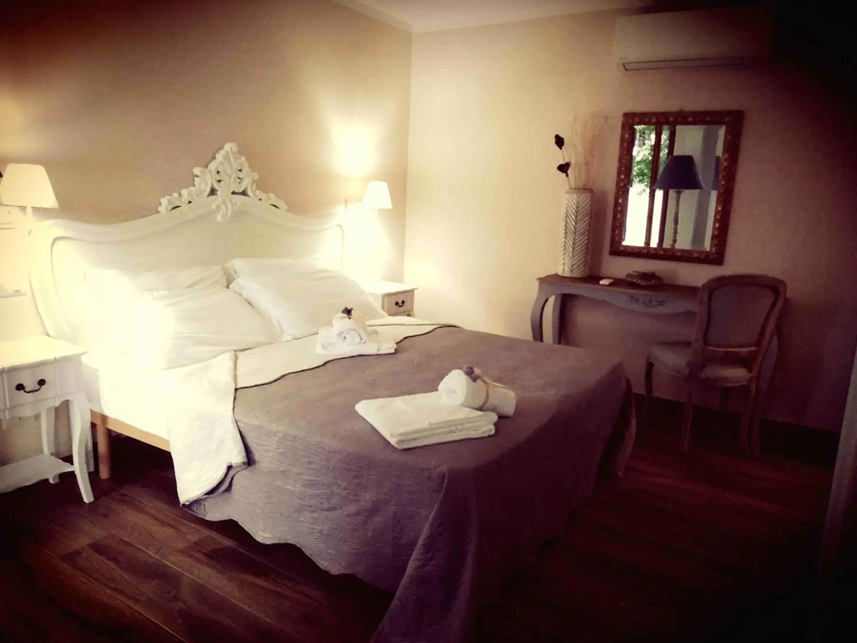 Bedroom, Bed in Baia D'Oro Bedroom, Bed in Baia D'Oro