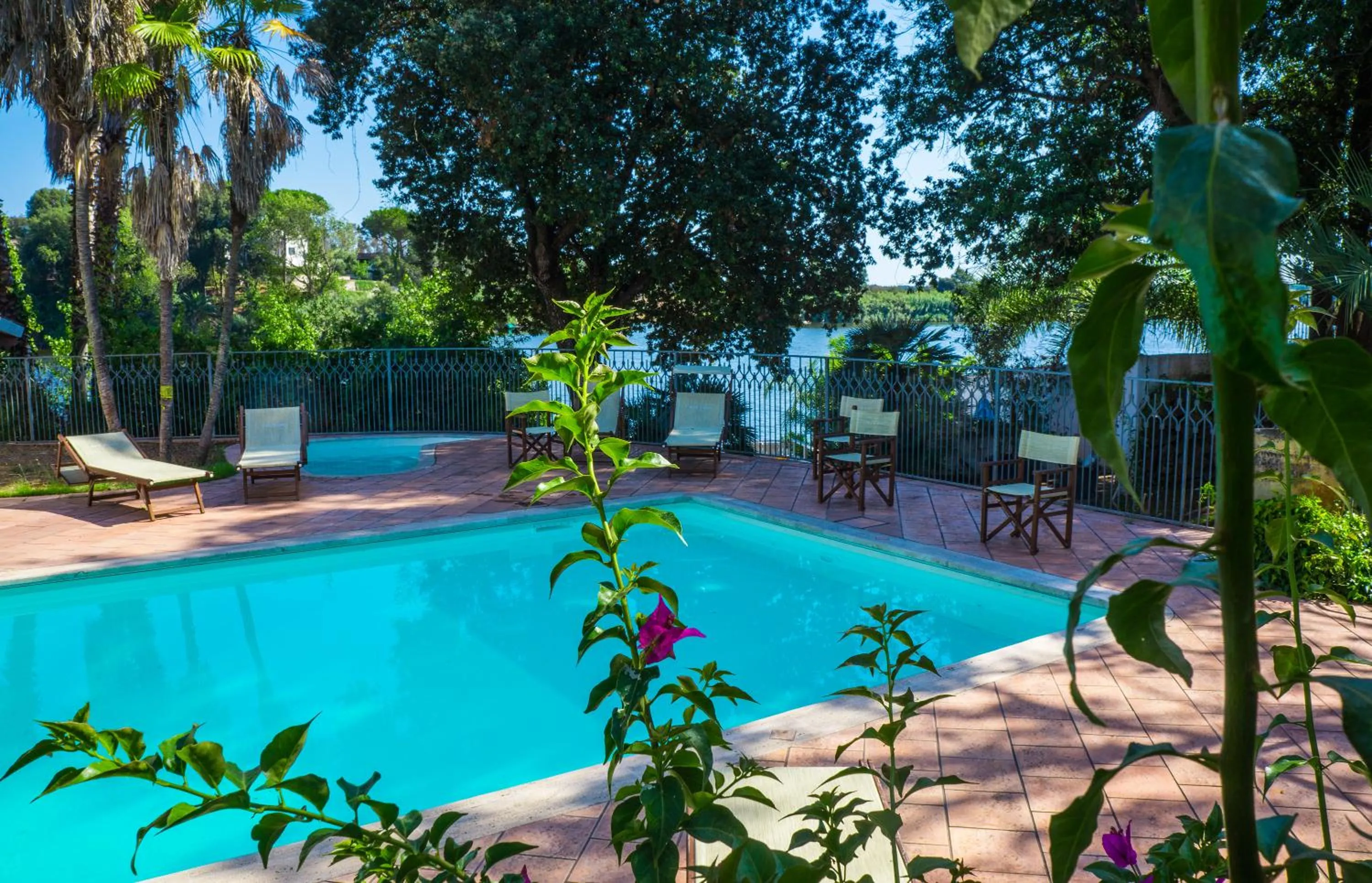 Pool view in Baia D'Oro