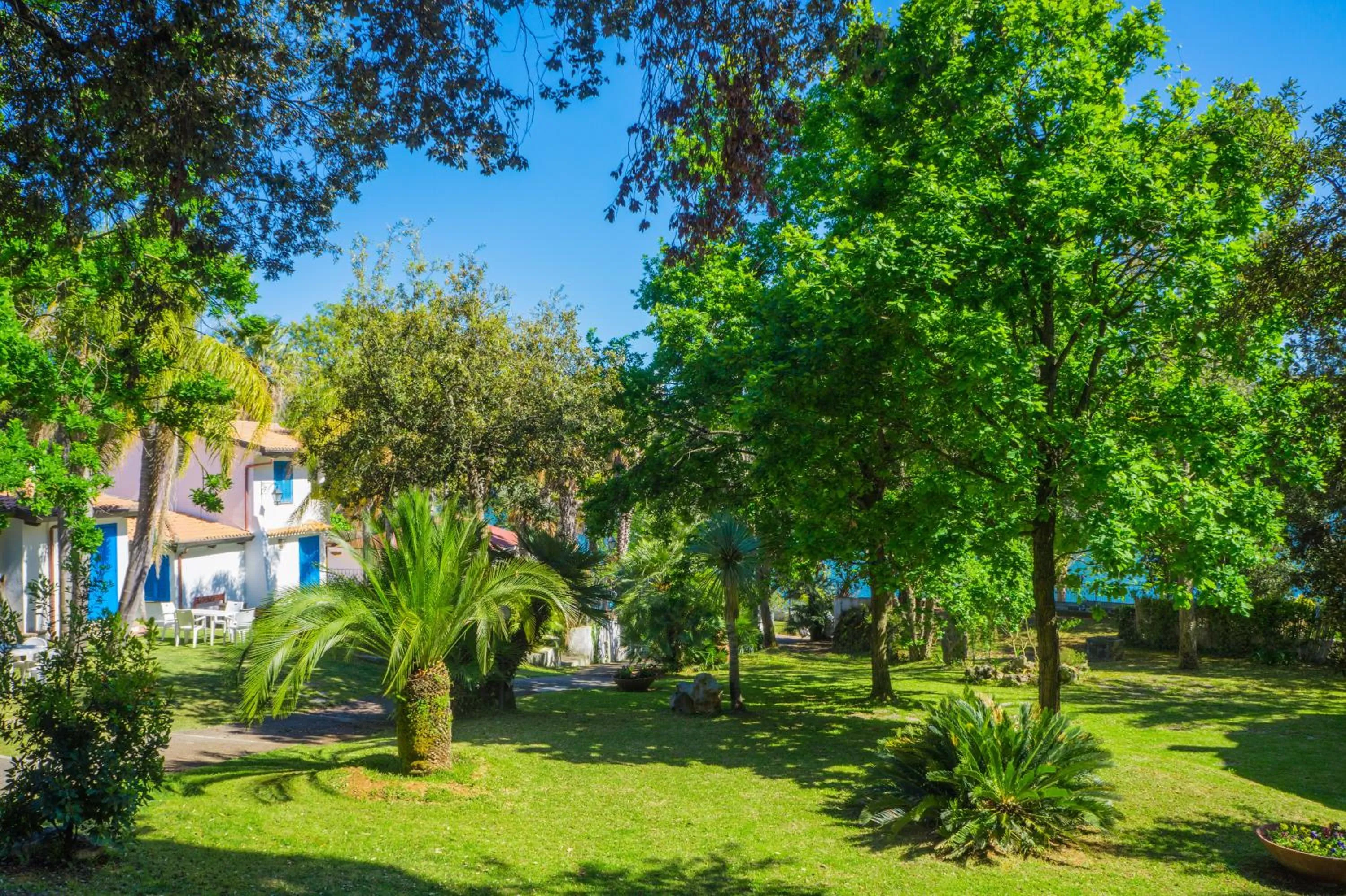 Garden in Baia D'Oro