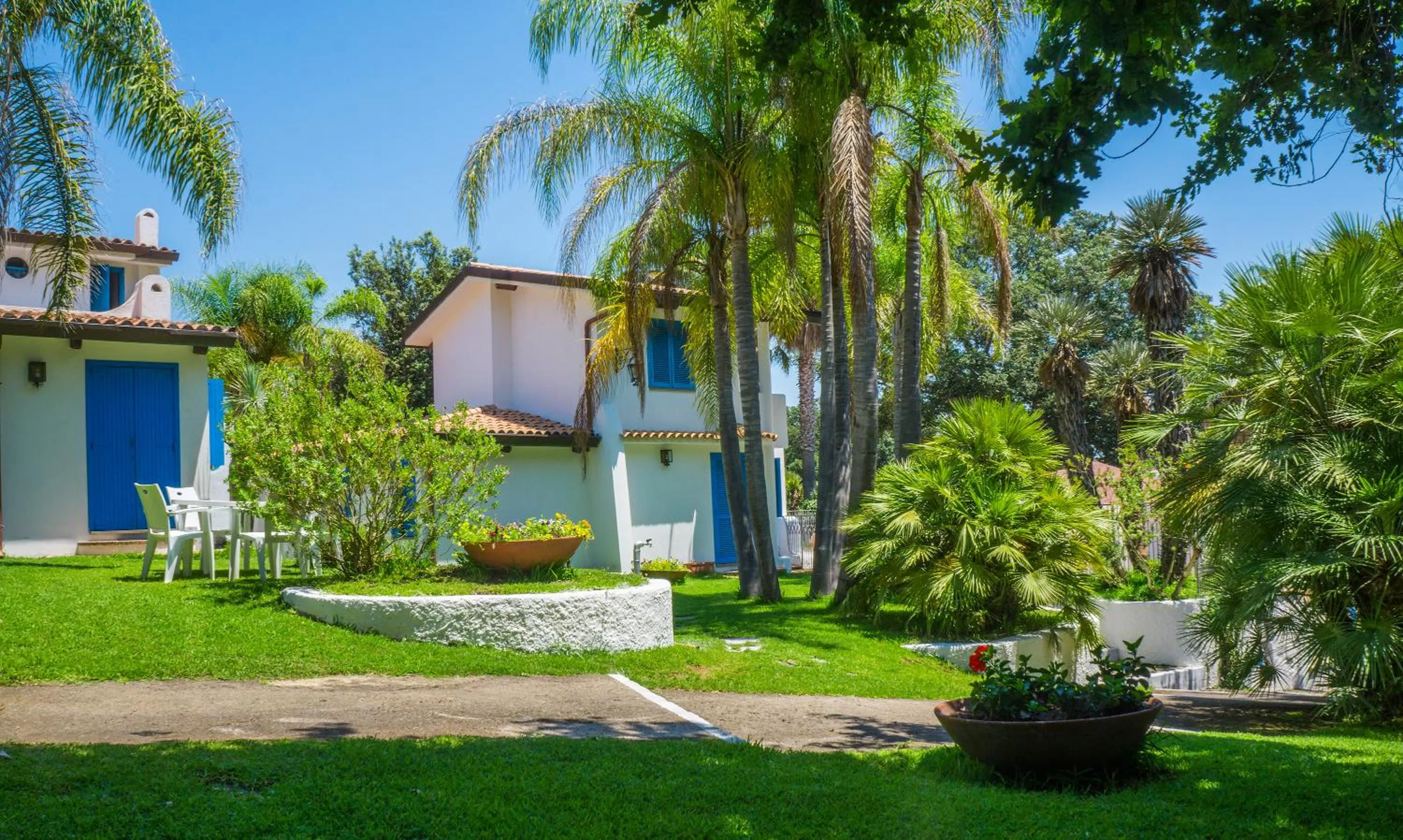 Garden in Baia D'Oro