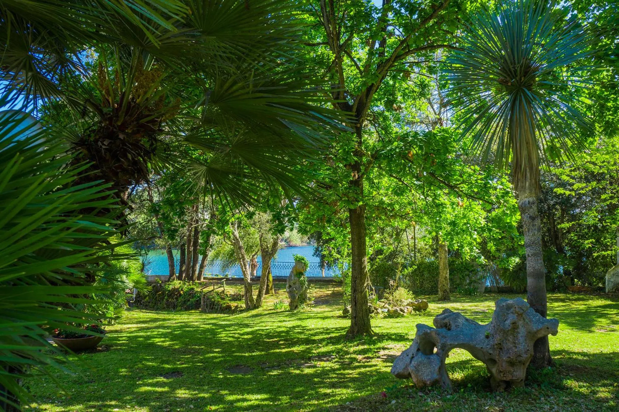Garden in Baia D'Oro