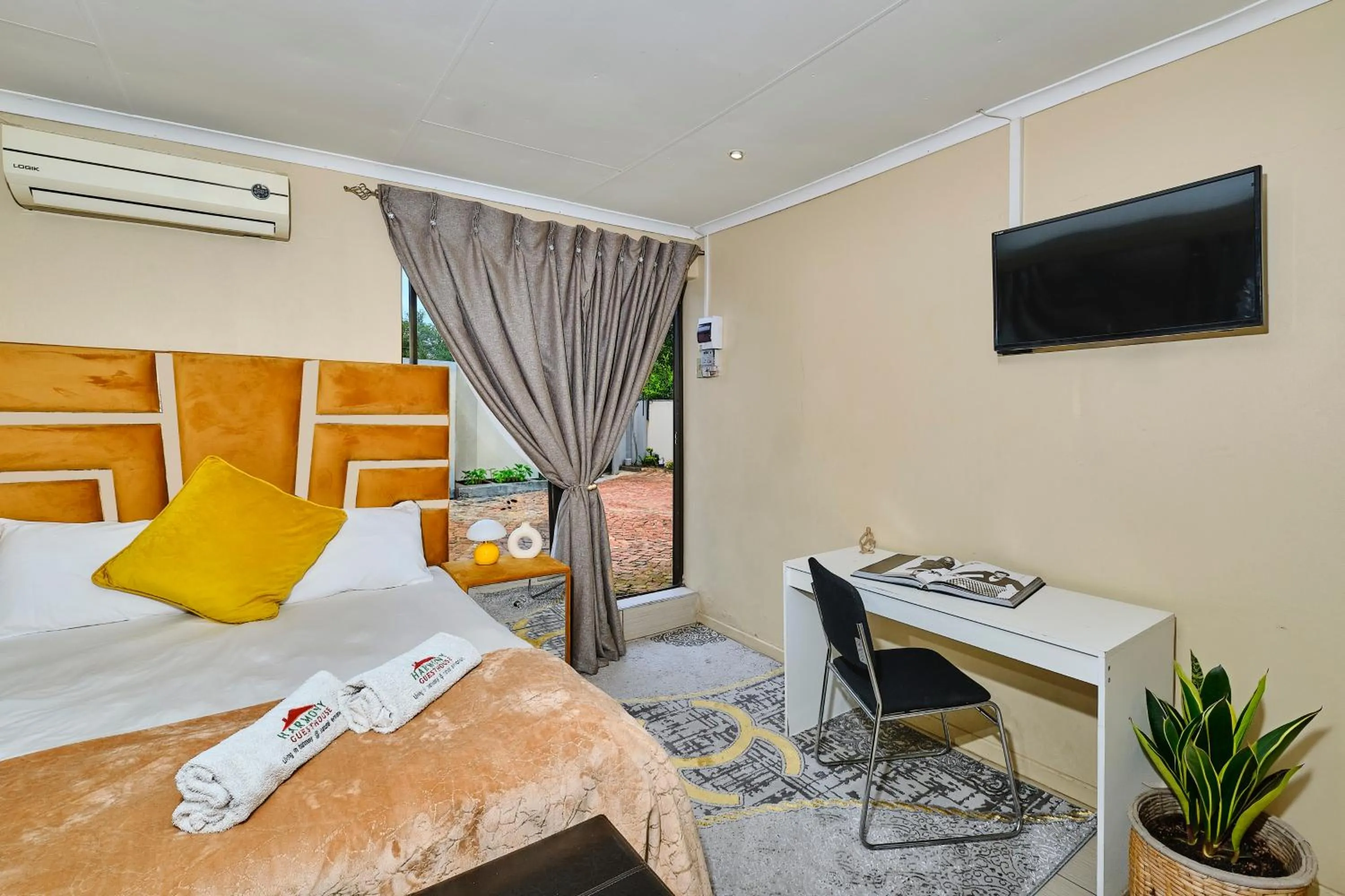 Bed in Harmony Guest House