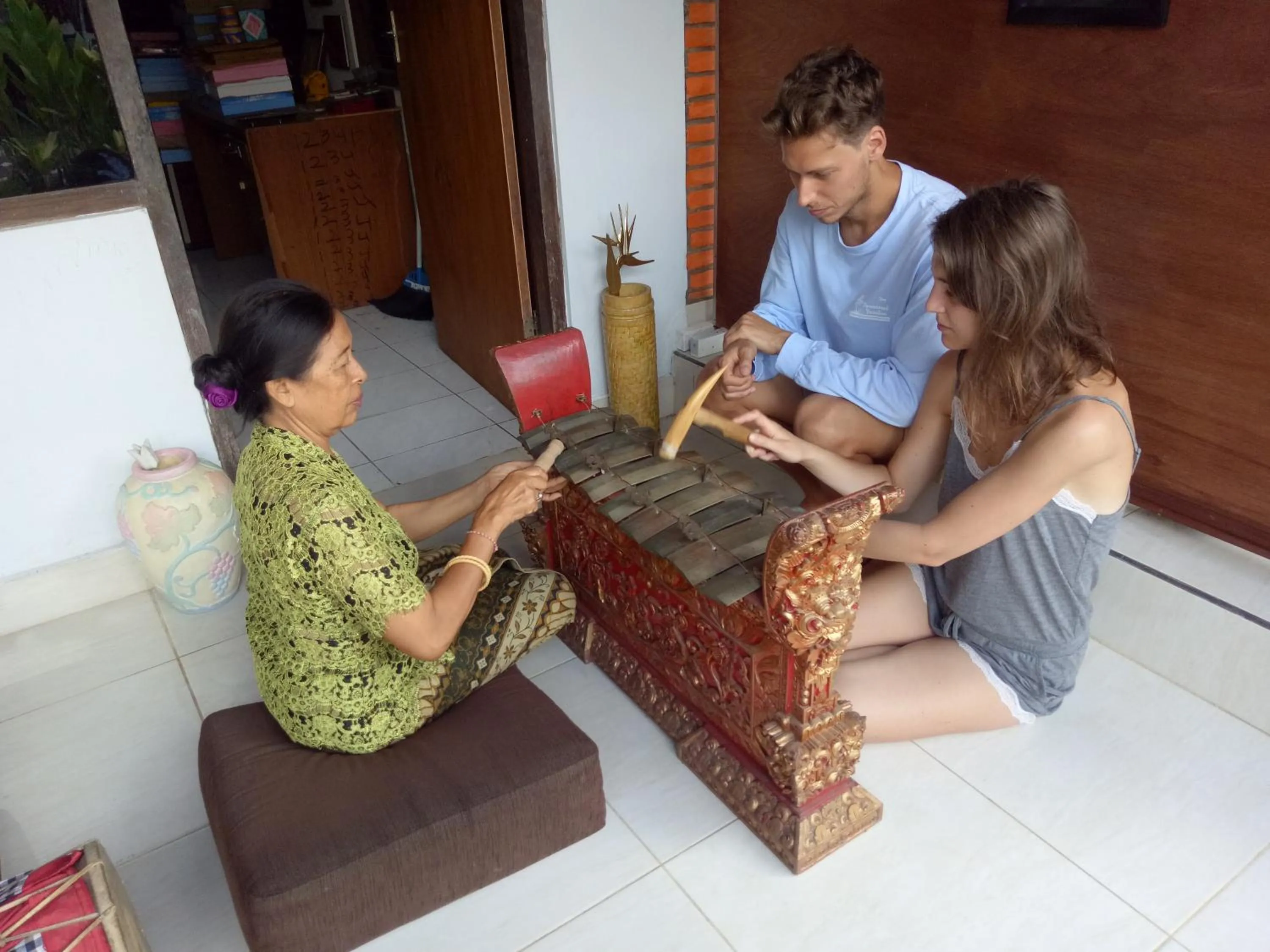Entertainment in Geriya House