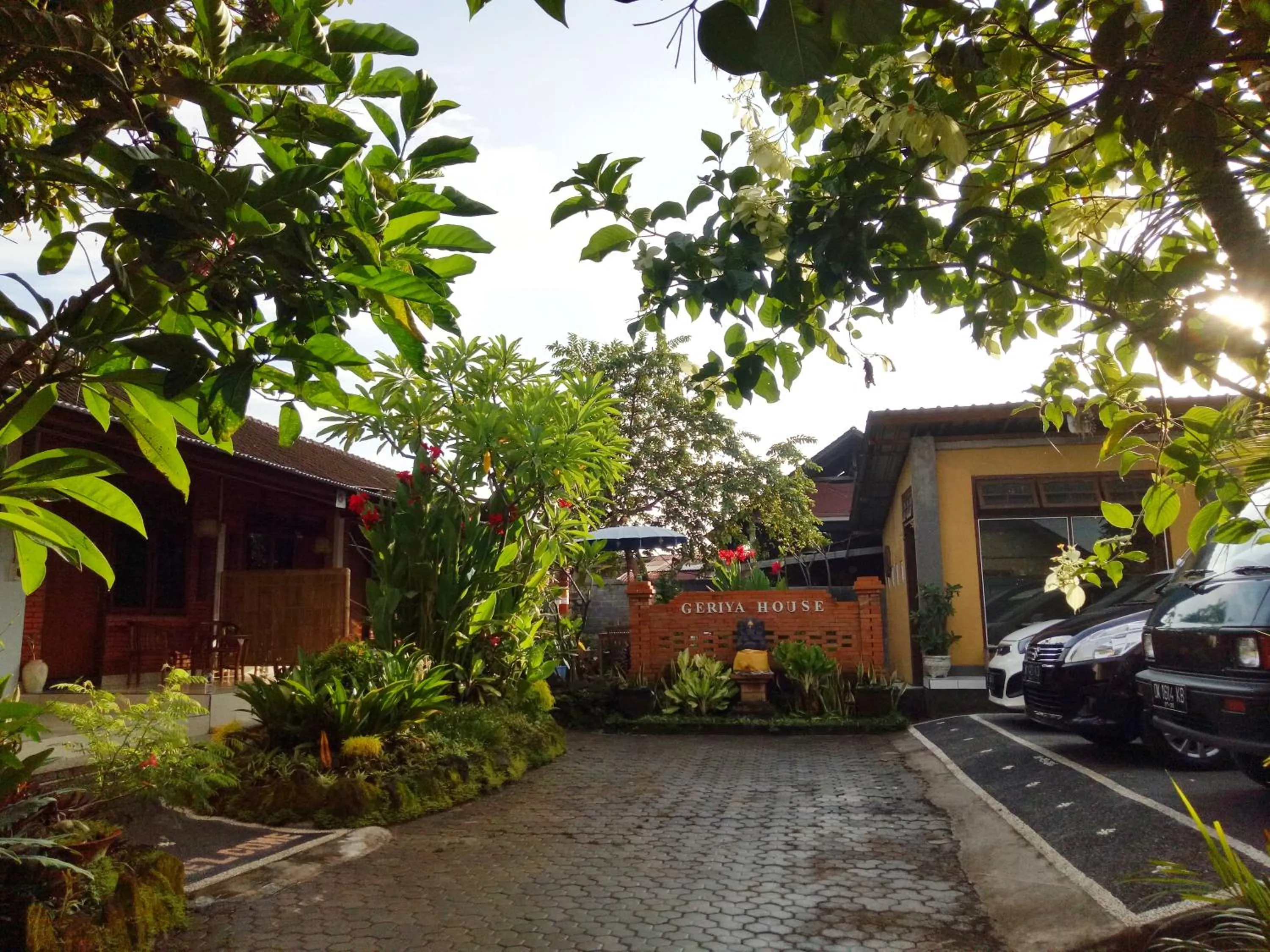 Neighbourhood in Geriya House