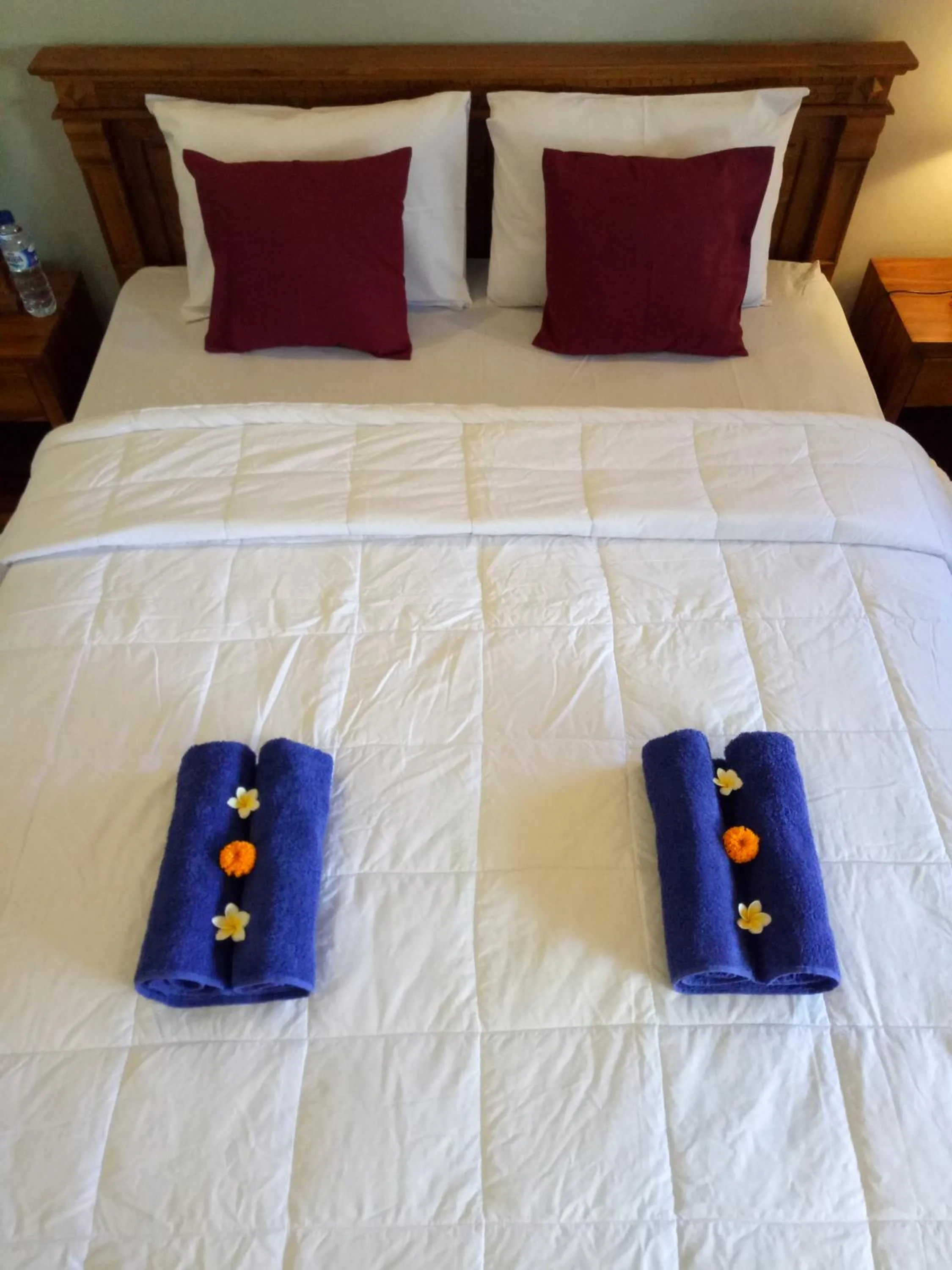Bedroom, Bed in Geriya House