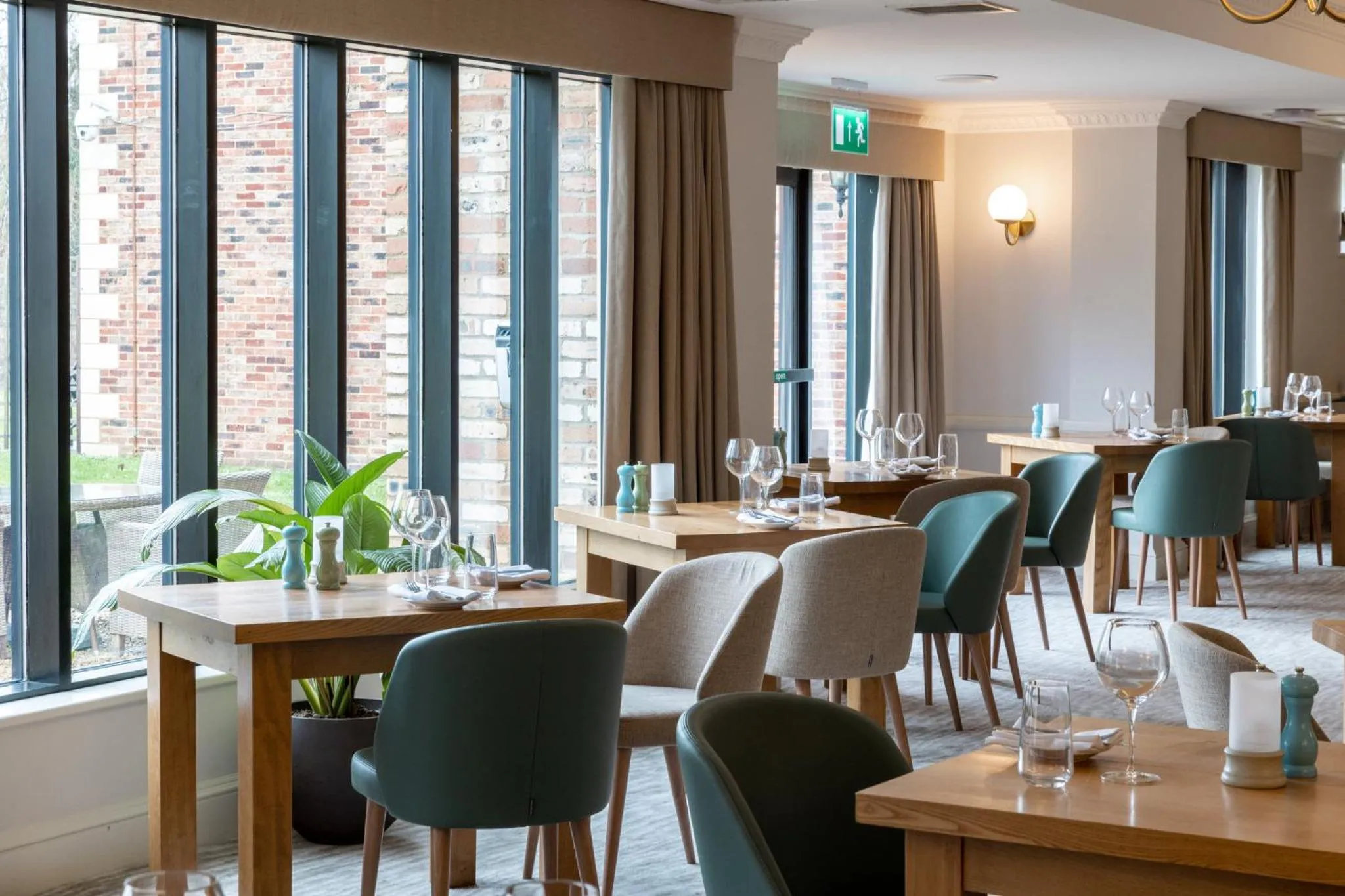 Restaurant/places to eat in voco Oxford Thames by IHG