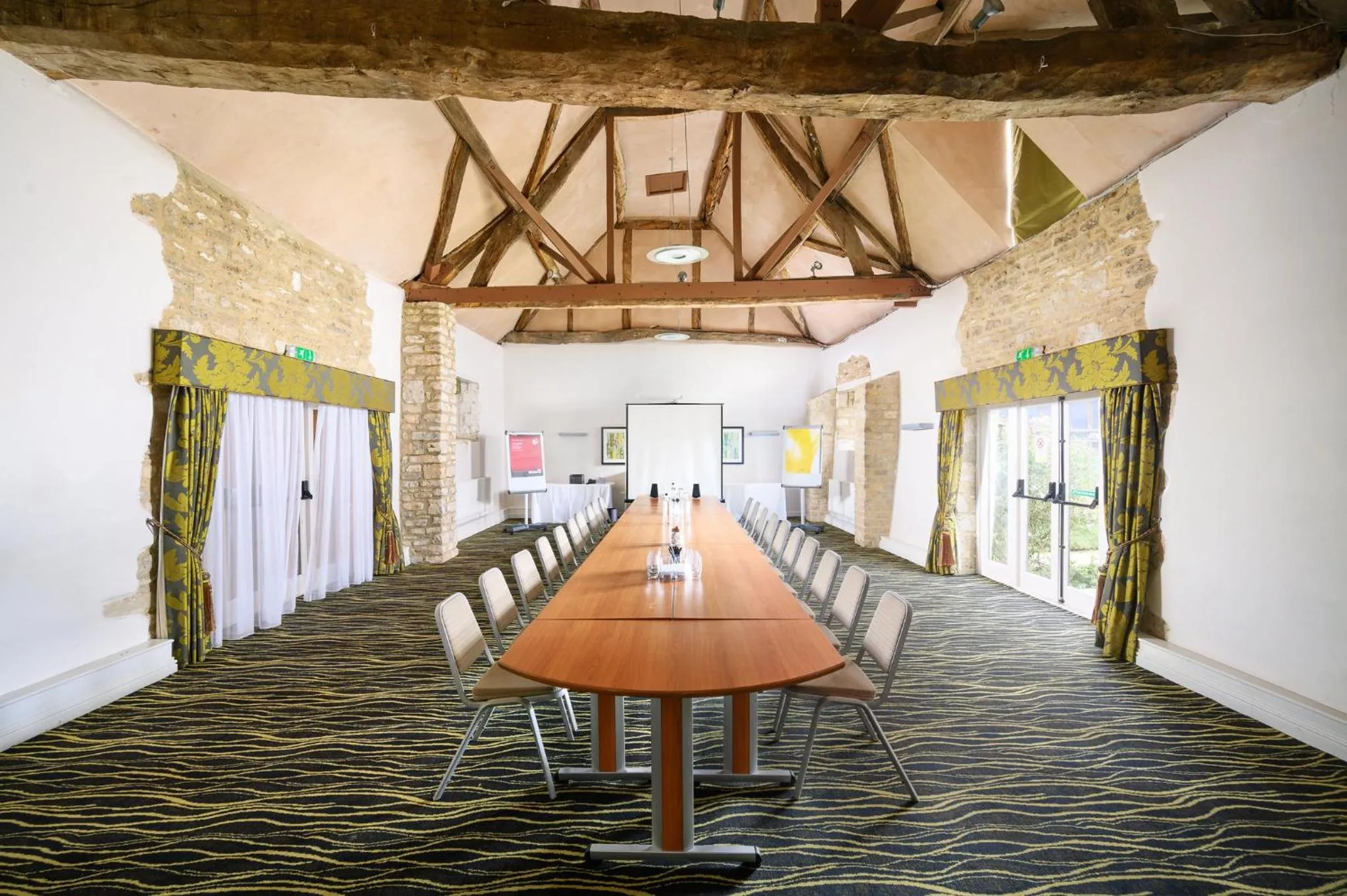 Meeting/conference room in voco Oxford Thames by IHG