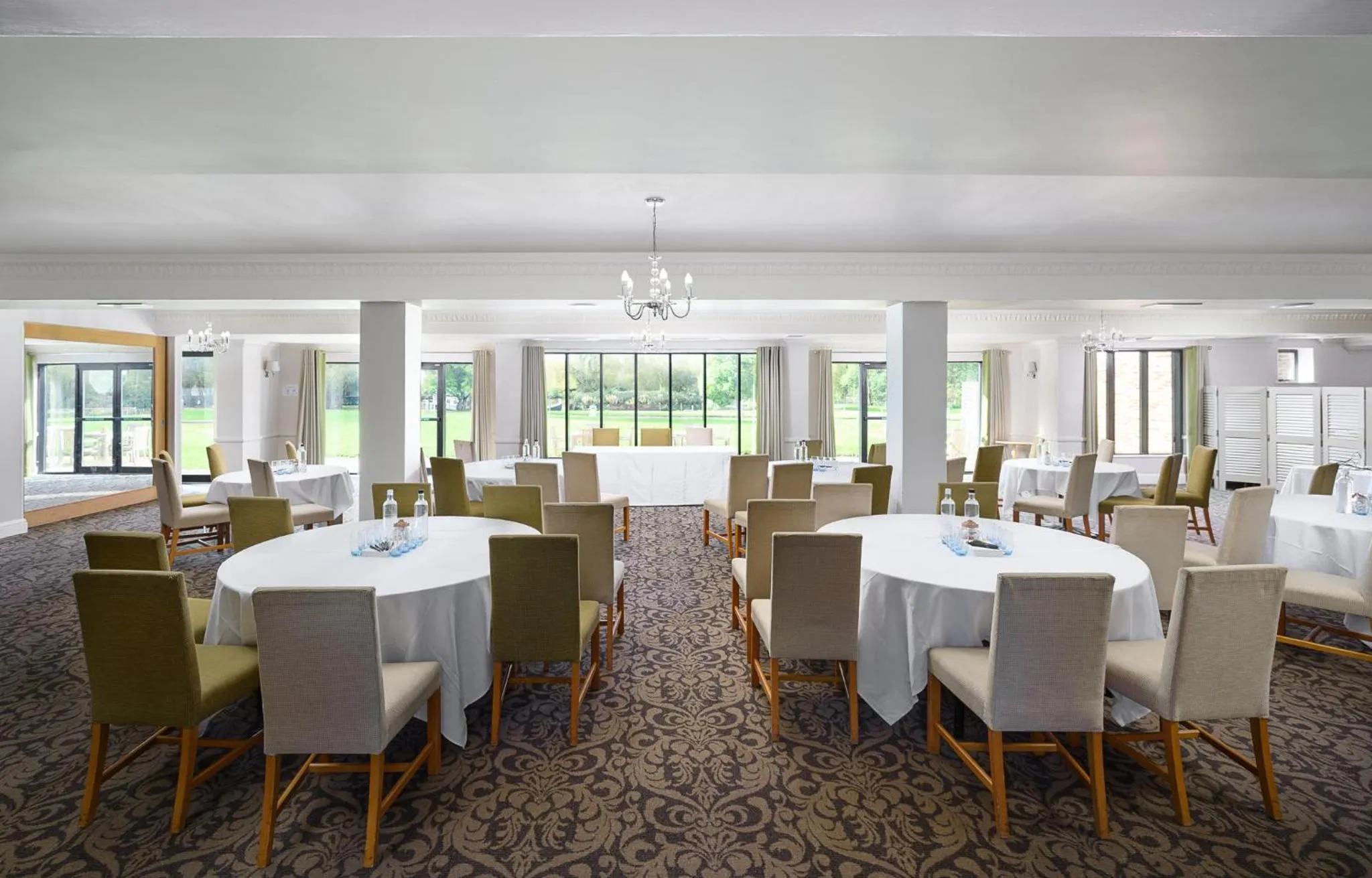 Meeting/conference room in voco Oxford Thames by IHG
