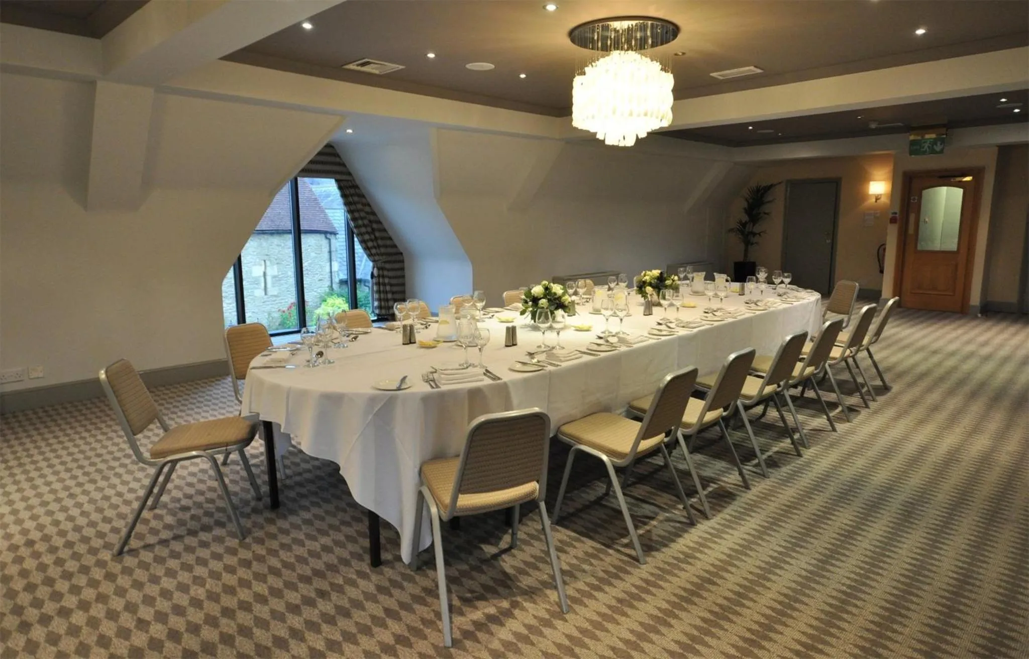 Banquet/Function facilities in voco Oxford Thames by IHG