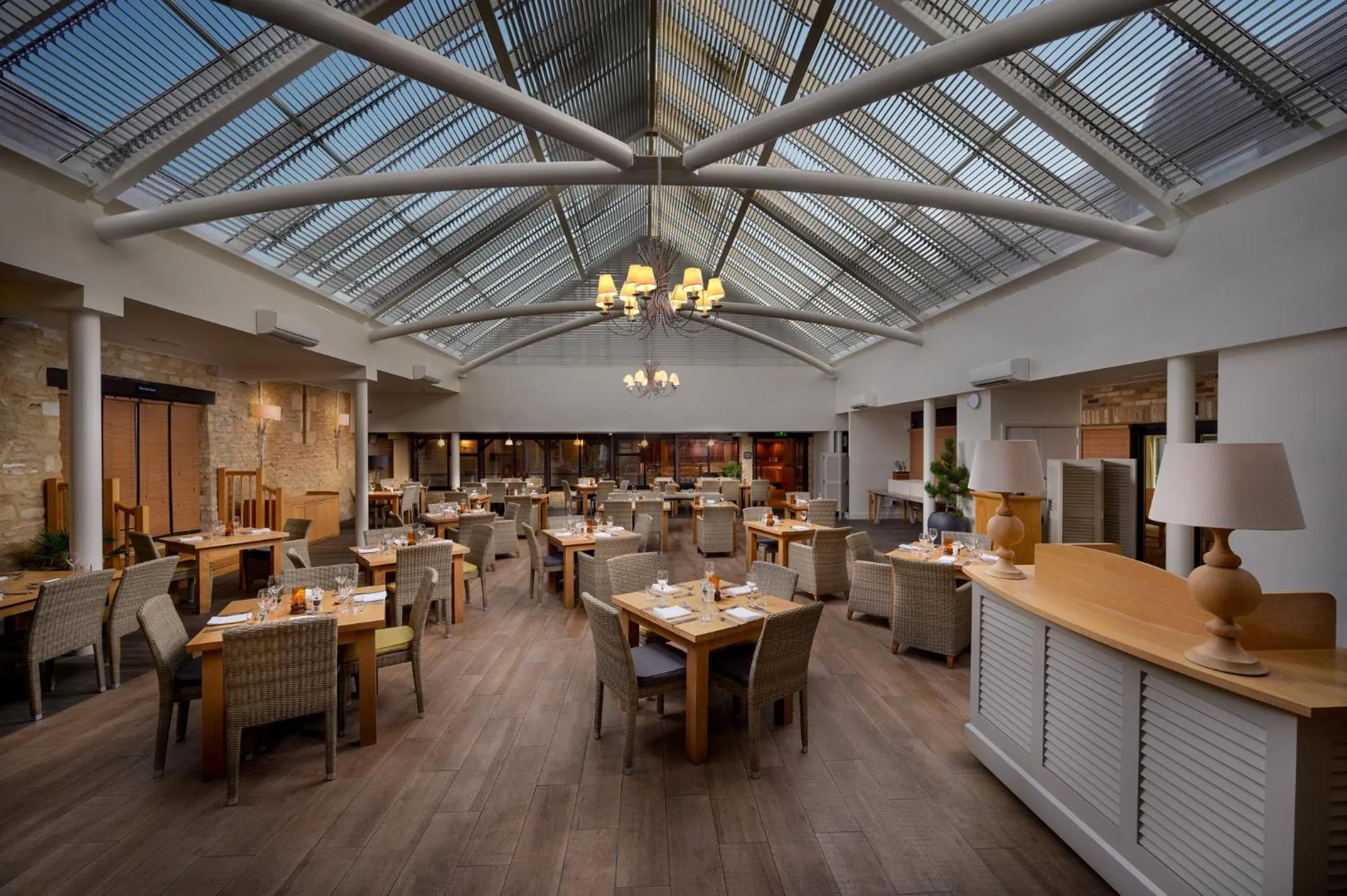 Restaurant/places to eat in voco Oxford Thames by IHG