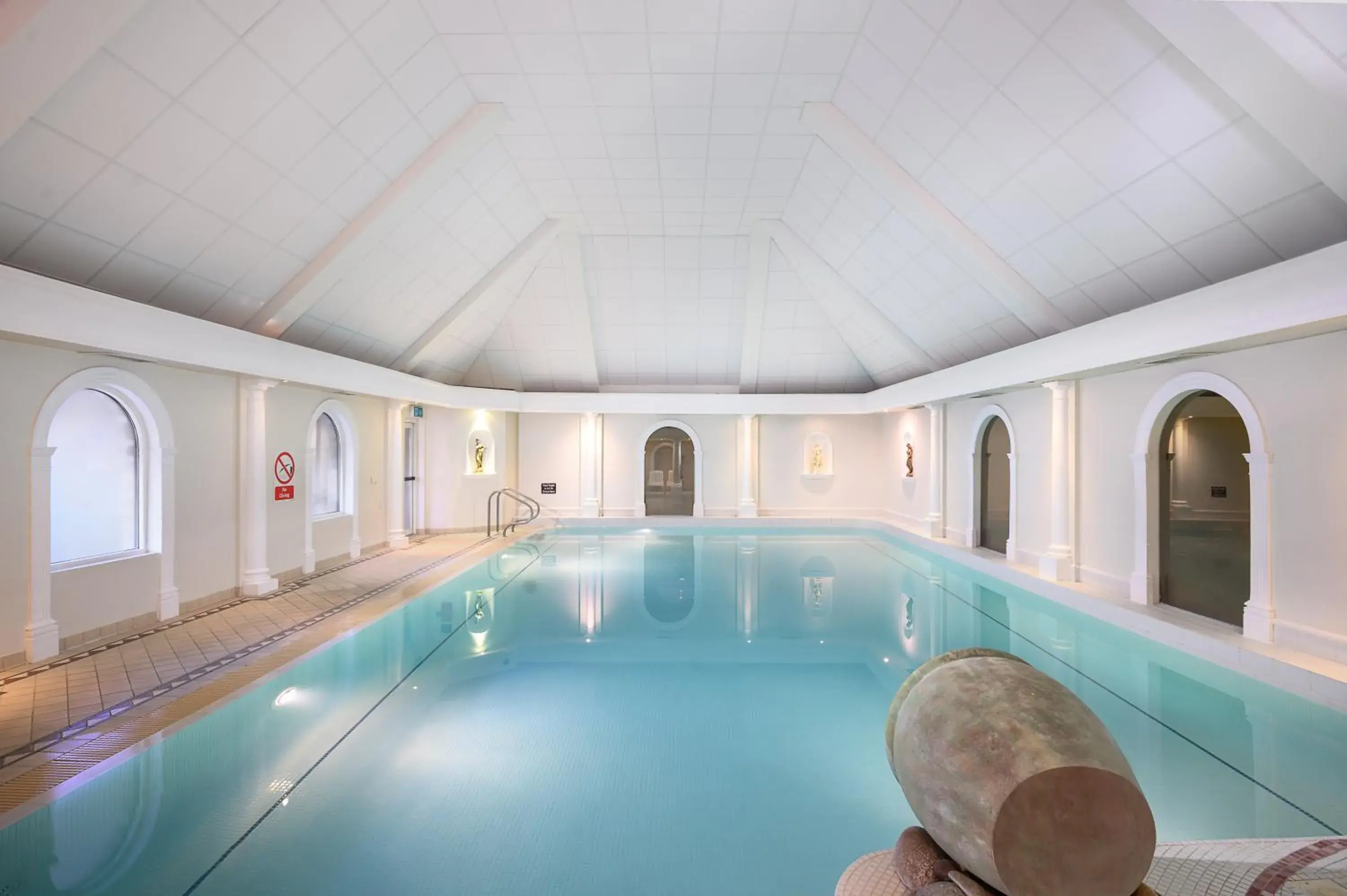Swimming pool in voco Oxford Thames by IHG Swimming pool in voco Oxford Thames by IHG