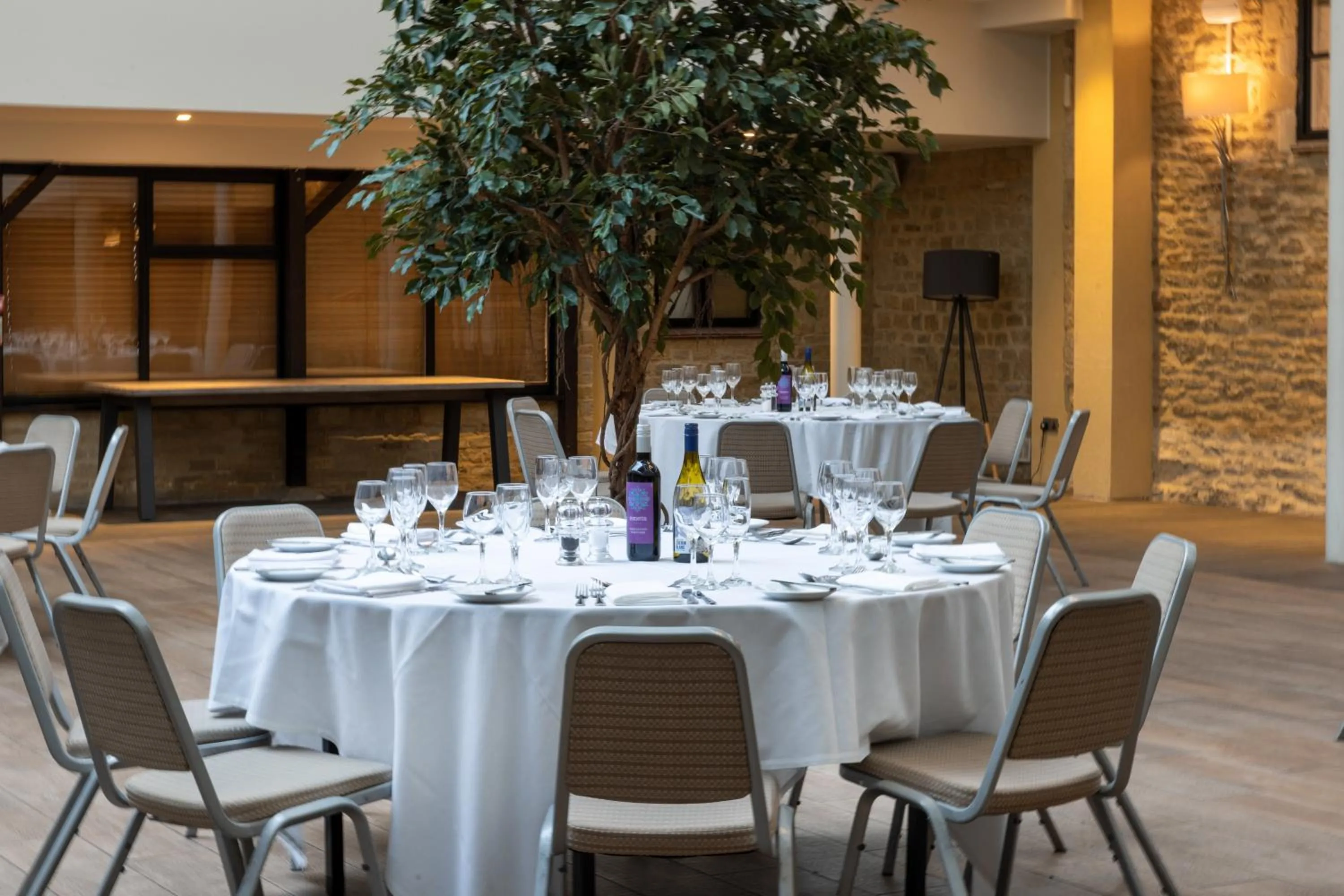 Meeting/conference room in voco Oxford Thames by IHG