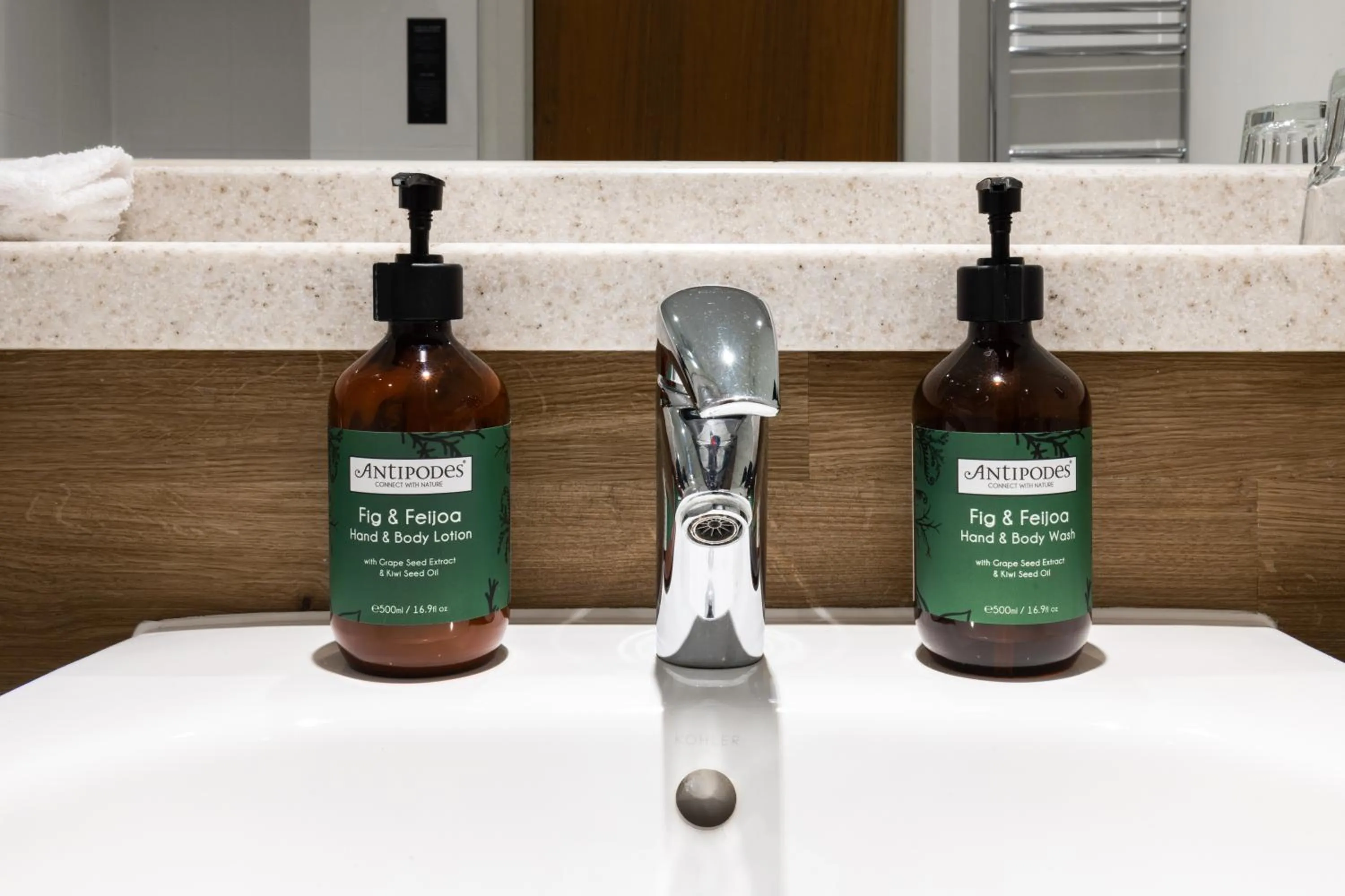 Bathroom in voco Oxford Thames by IHG