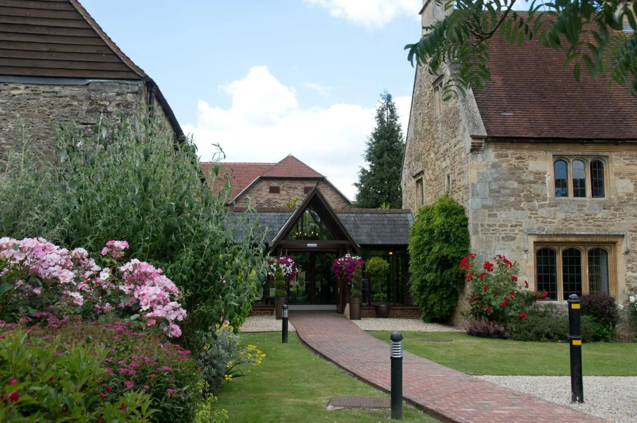 Property building in voco Oxford Thames by IHG