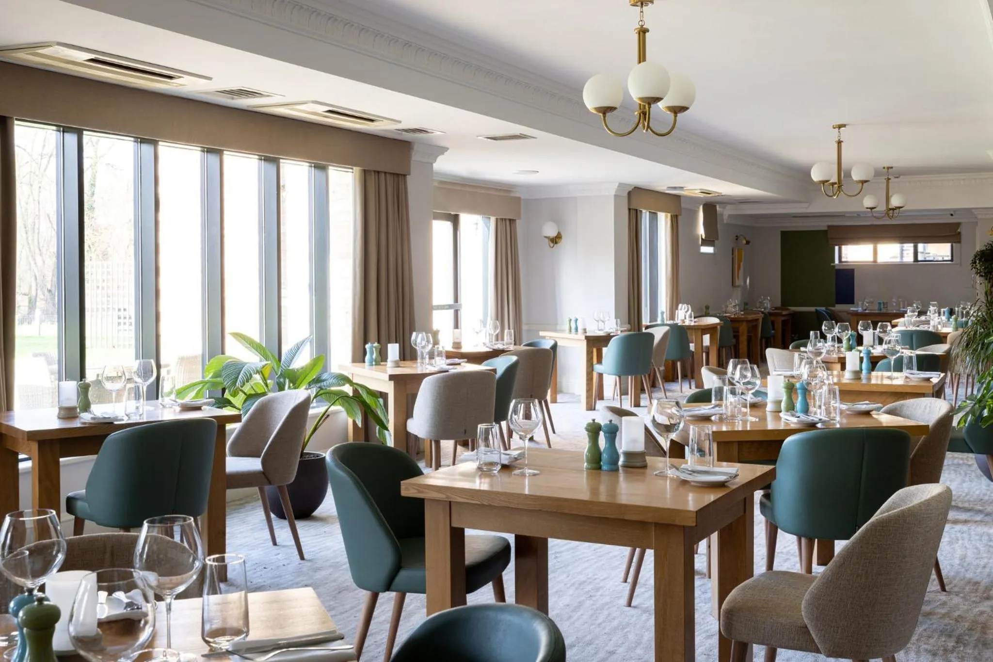Restaurant/places to eat in voco Oxford Thames by IHG