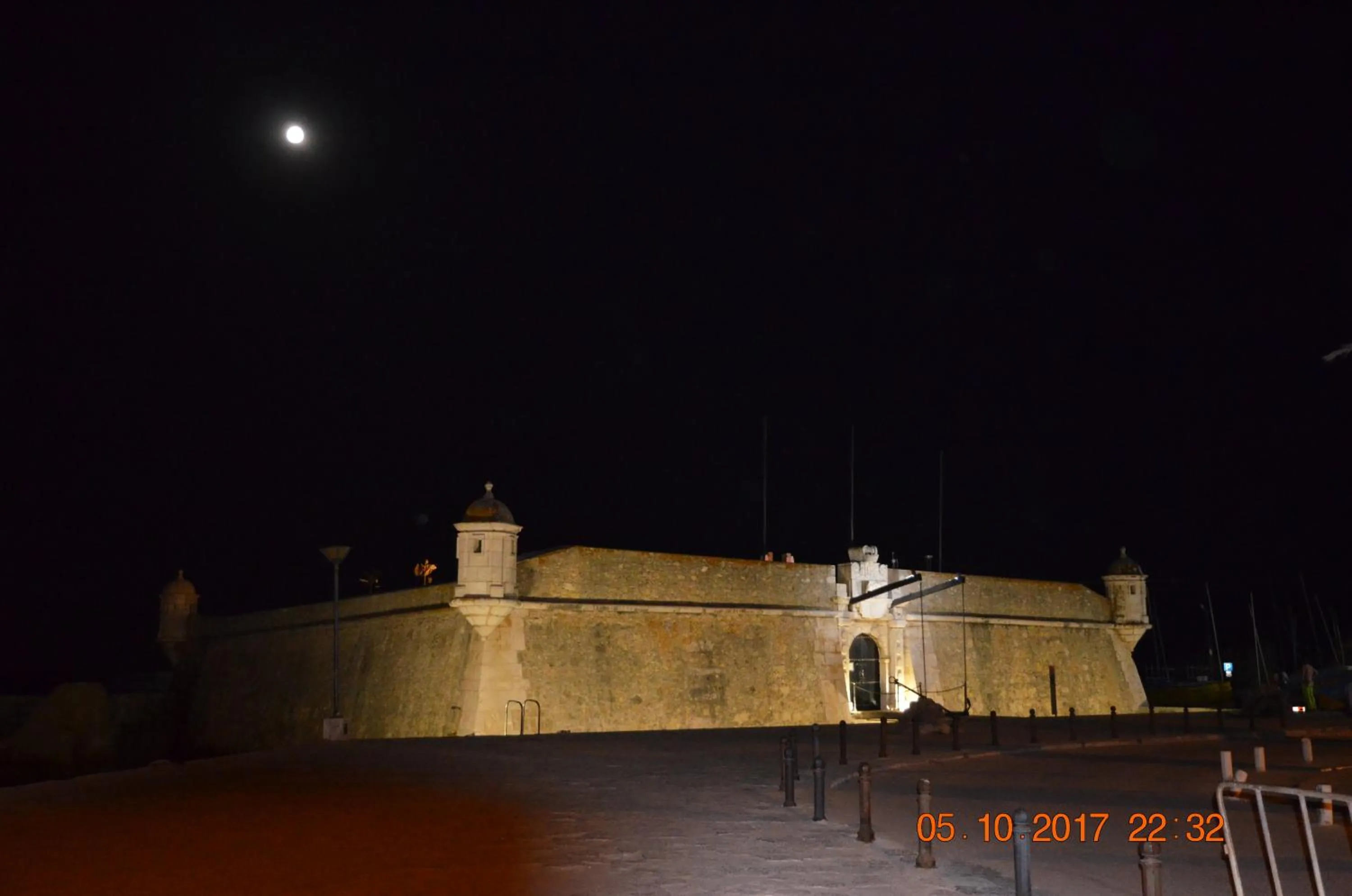 Night in Porto de Mos Golf & Beach B&B AL-40312