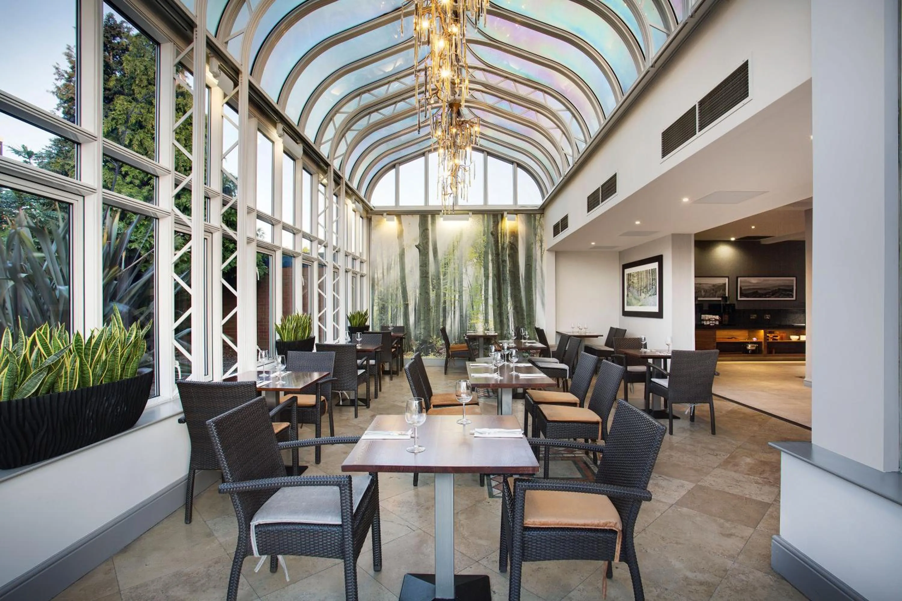 Restaurant/places to eat in Leonardo Hotel East Midlands Airport - On-Site