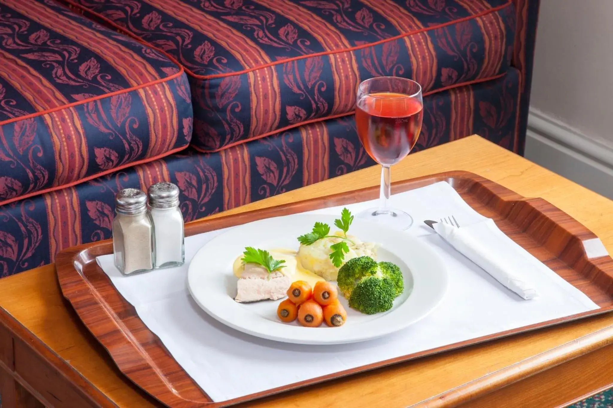 Bedroom in Holiday Inn Ipswich Orwell by IHG Bedroom in Holiday Inn Ipswich Orwell by IHG