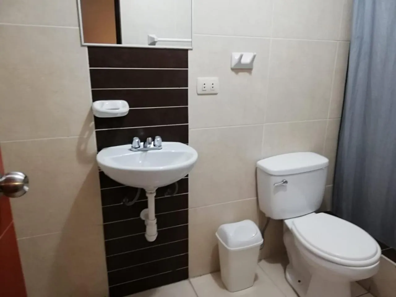 Shower in Bon Repos Arequipa