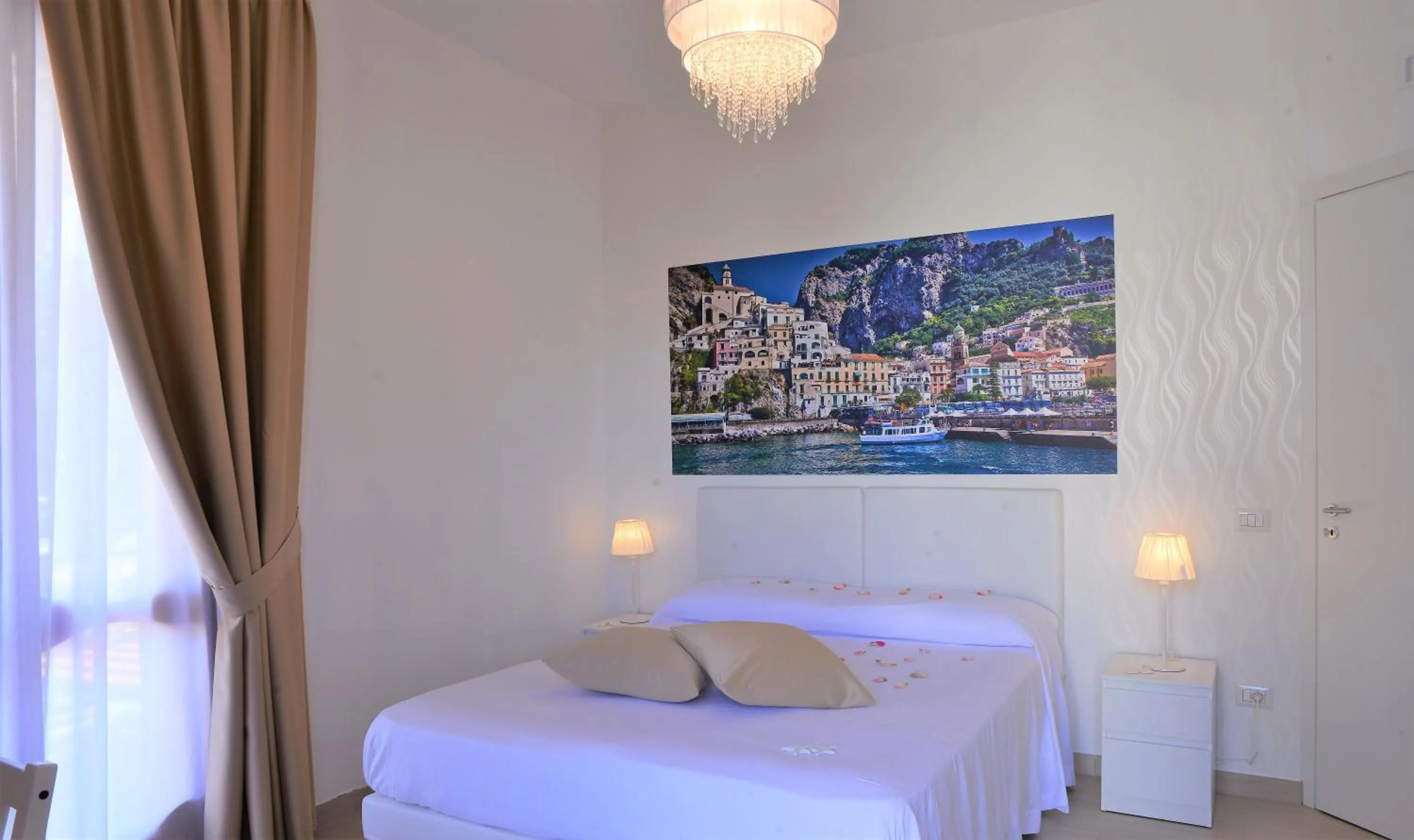 Deluxe Double or Twin Room with Garden View in Villa Miriam