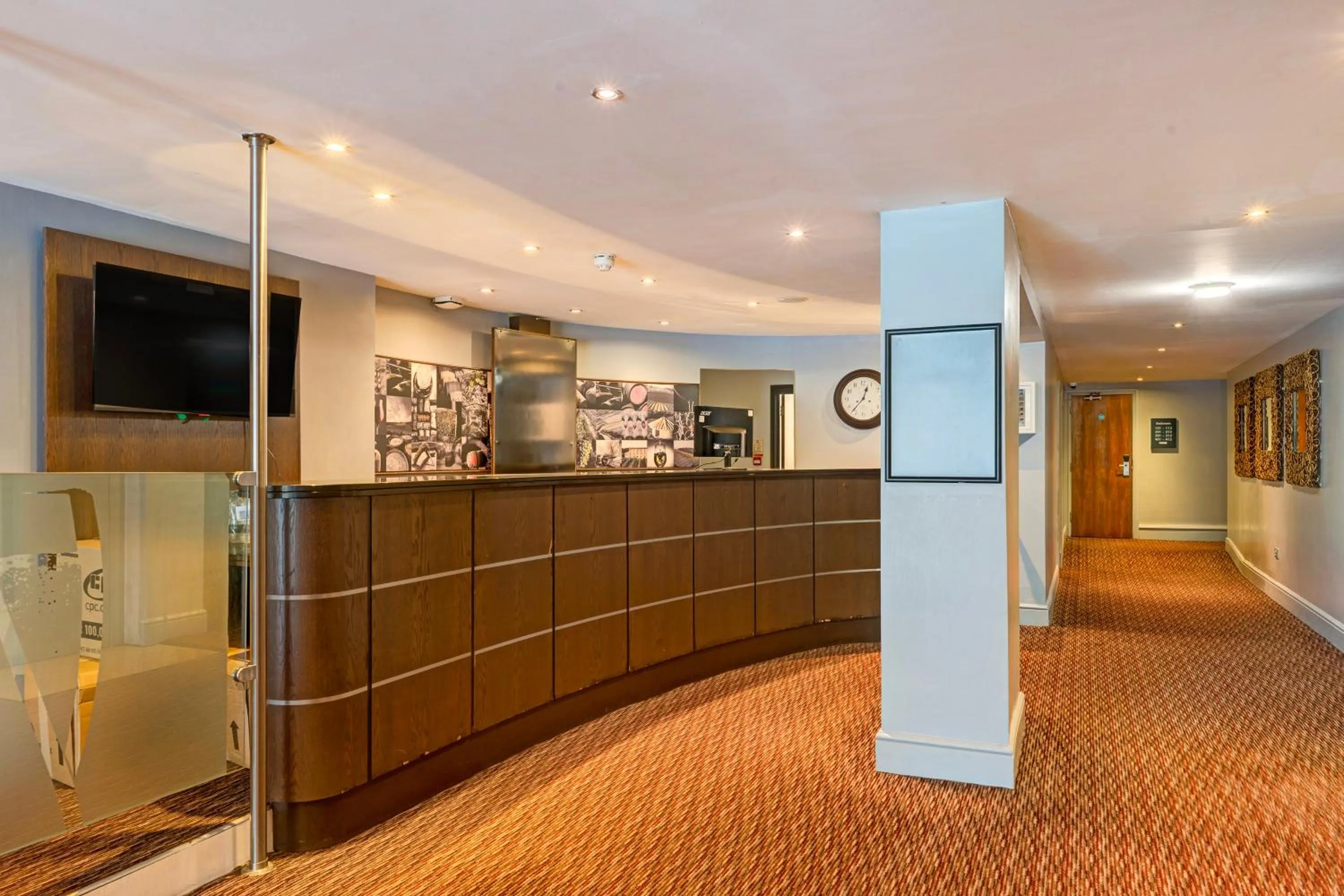 Manchester Airport Stanley Hotel by Belvilla