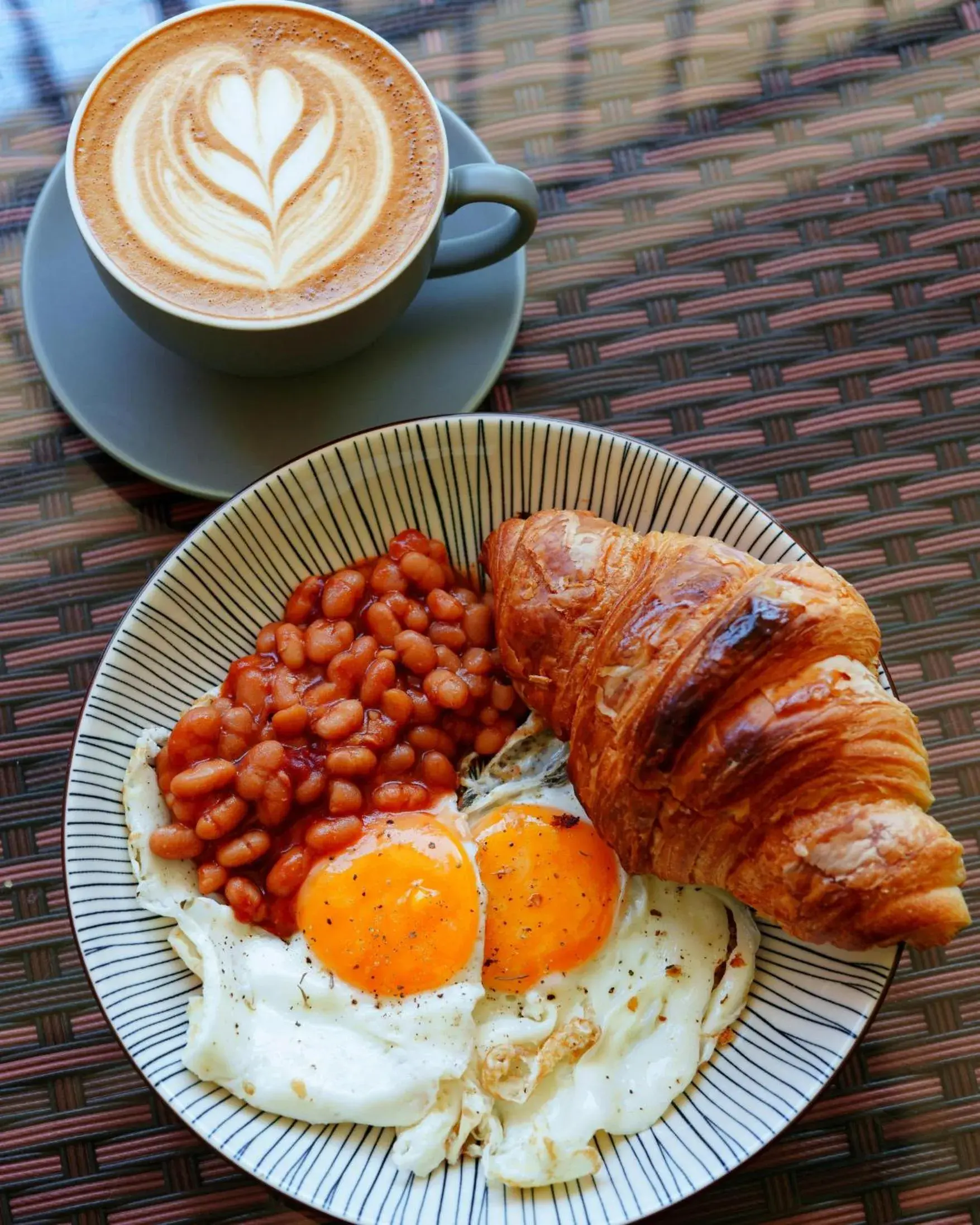 Food and drinks in Manchester Airport Stanley Hotel by Belvilla Food and drinks in Manchester Airport Stanley Hotel by Belvilla