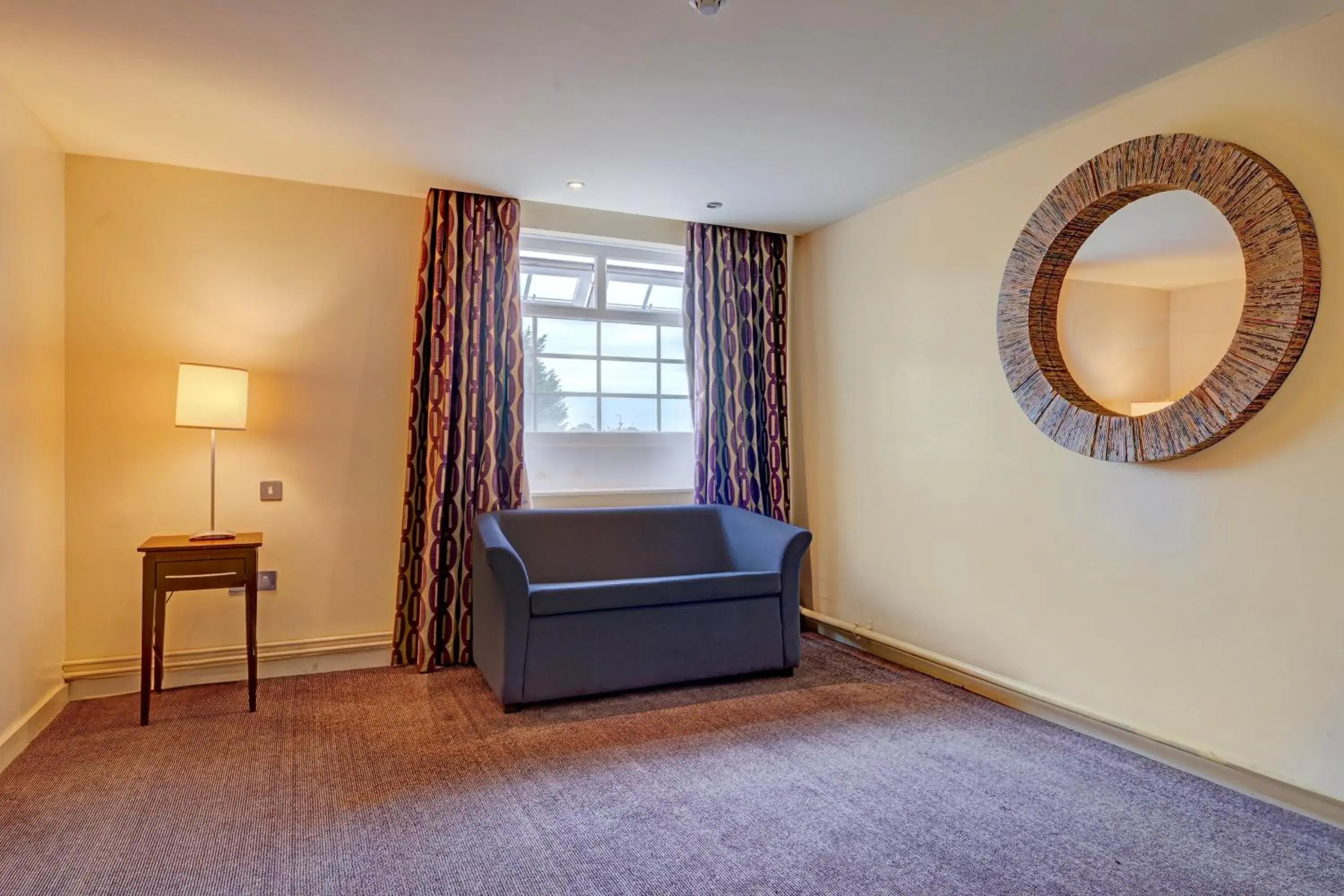 Seating area in Manchester Airport Stanley Hotel by Belvilla Seating area in Manchester Airport Stanley Hotel by Belvilla