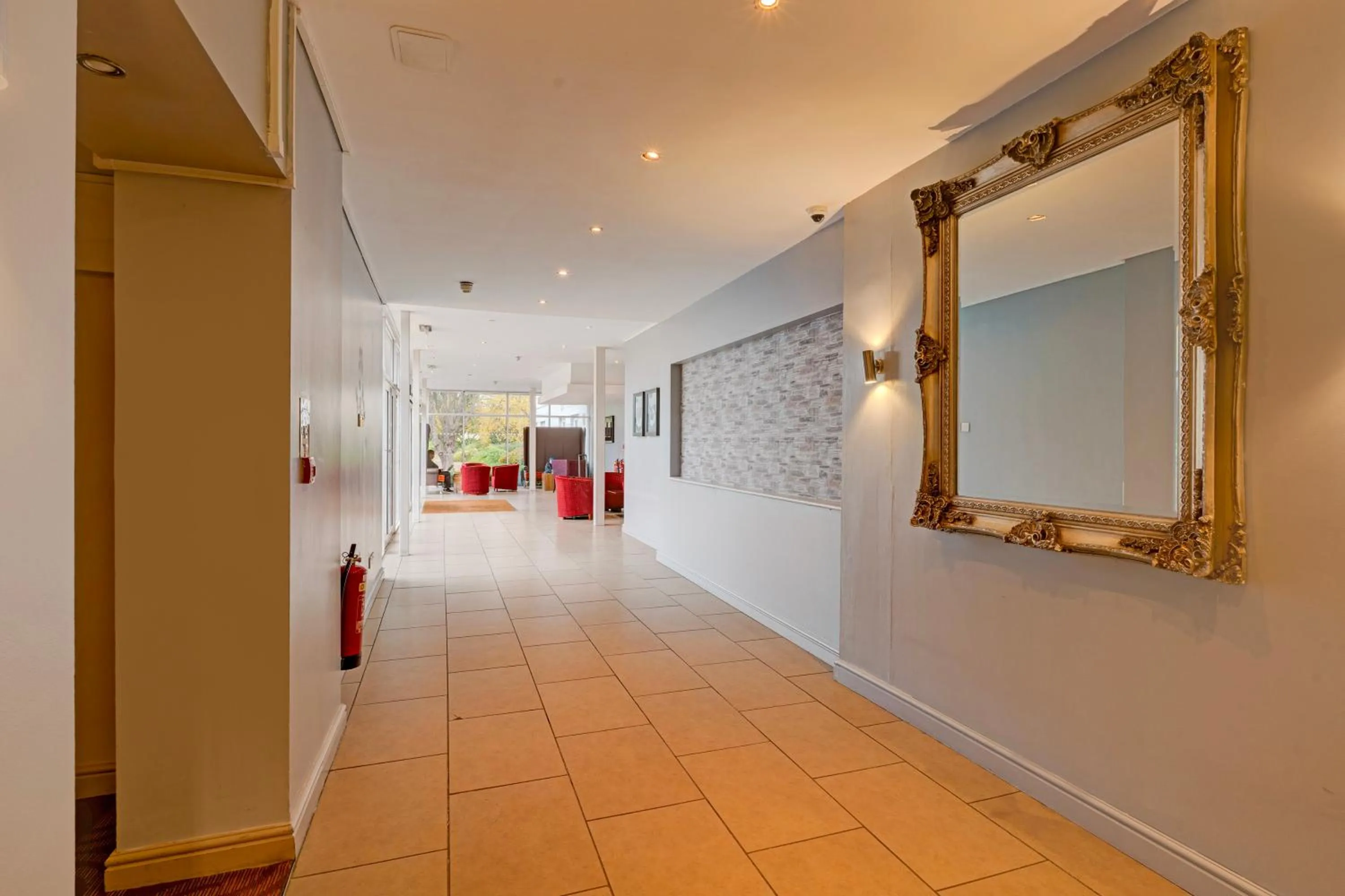 Manchester Airport Stanley Hotel by Belvilla