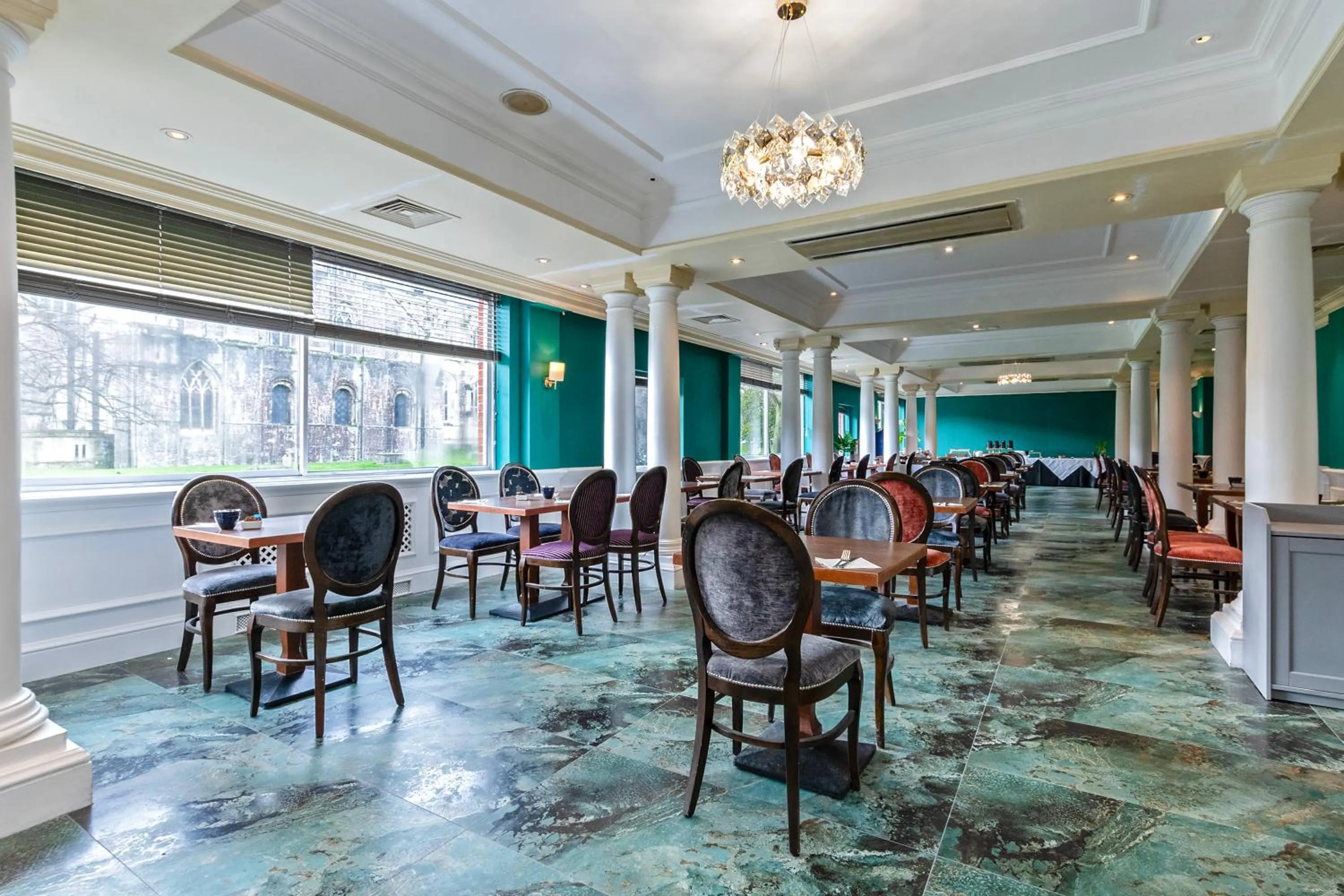 Restaurant/places to eat in Winchester Wessex Hotel by Sunday