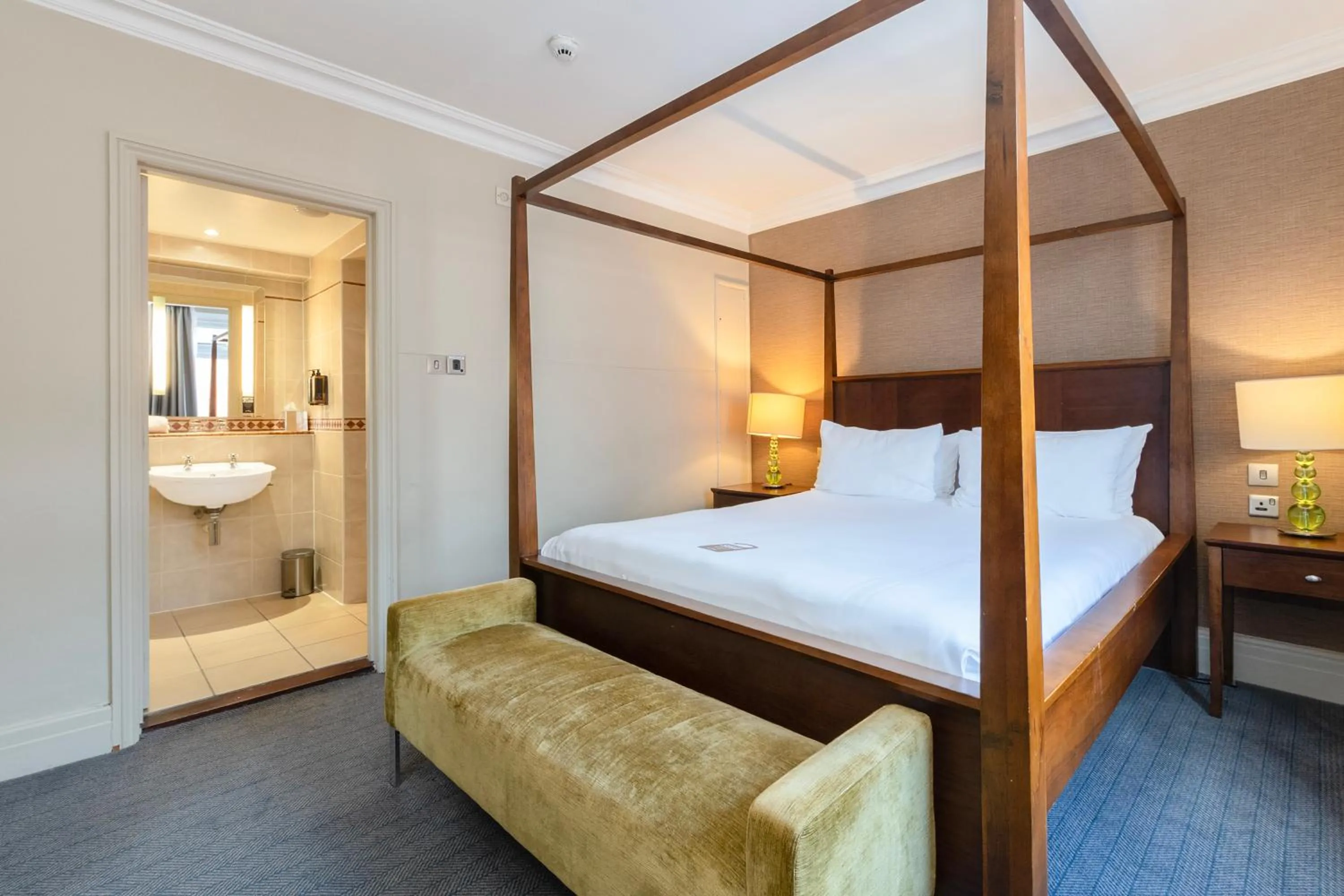 Bedroom, Bed in Winchester Wessex Hotel by Sunday