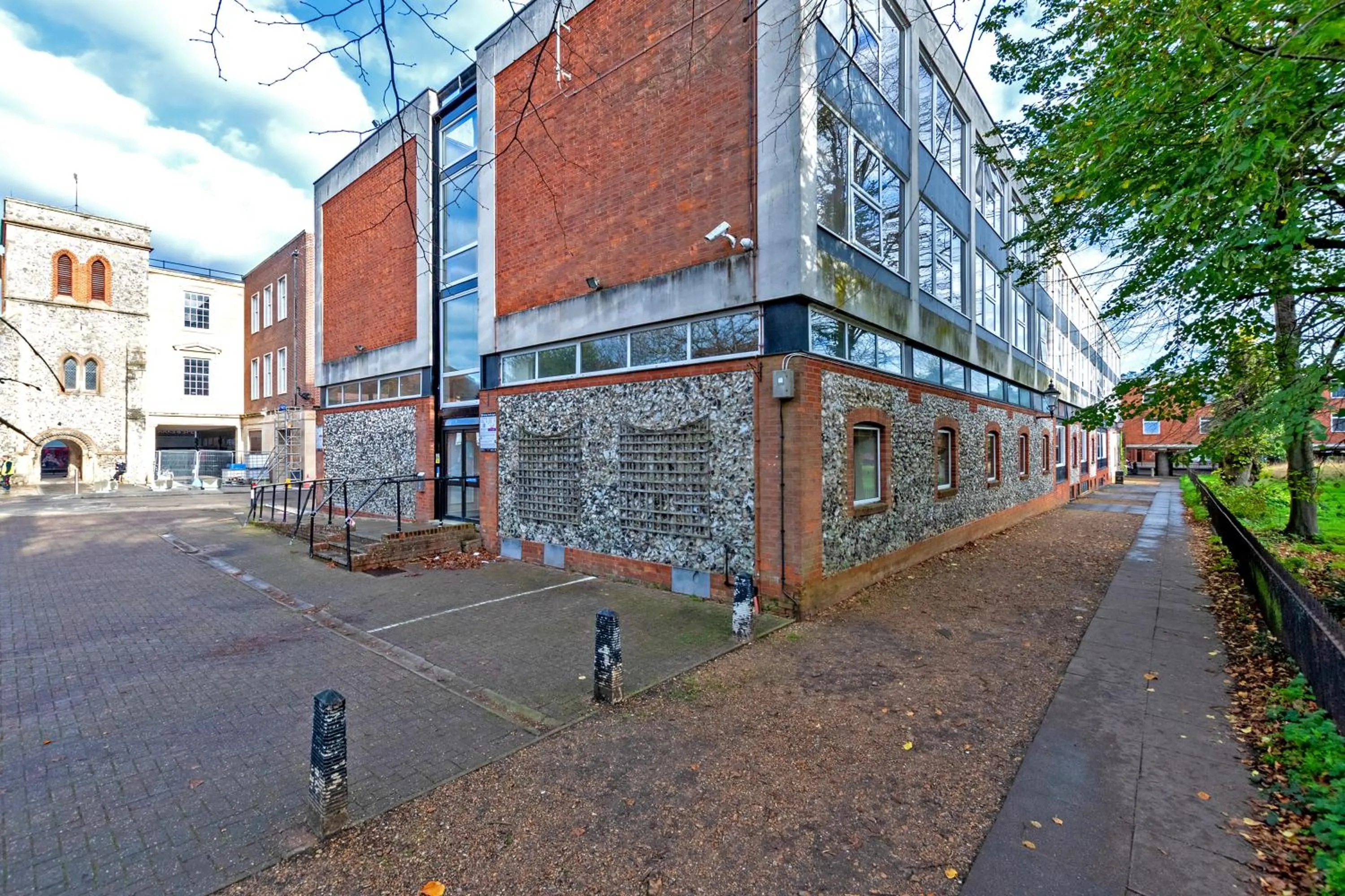 Property building in Winchester Wessex Hotel by Sunday