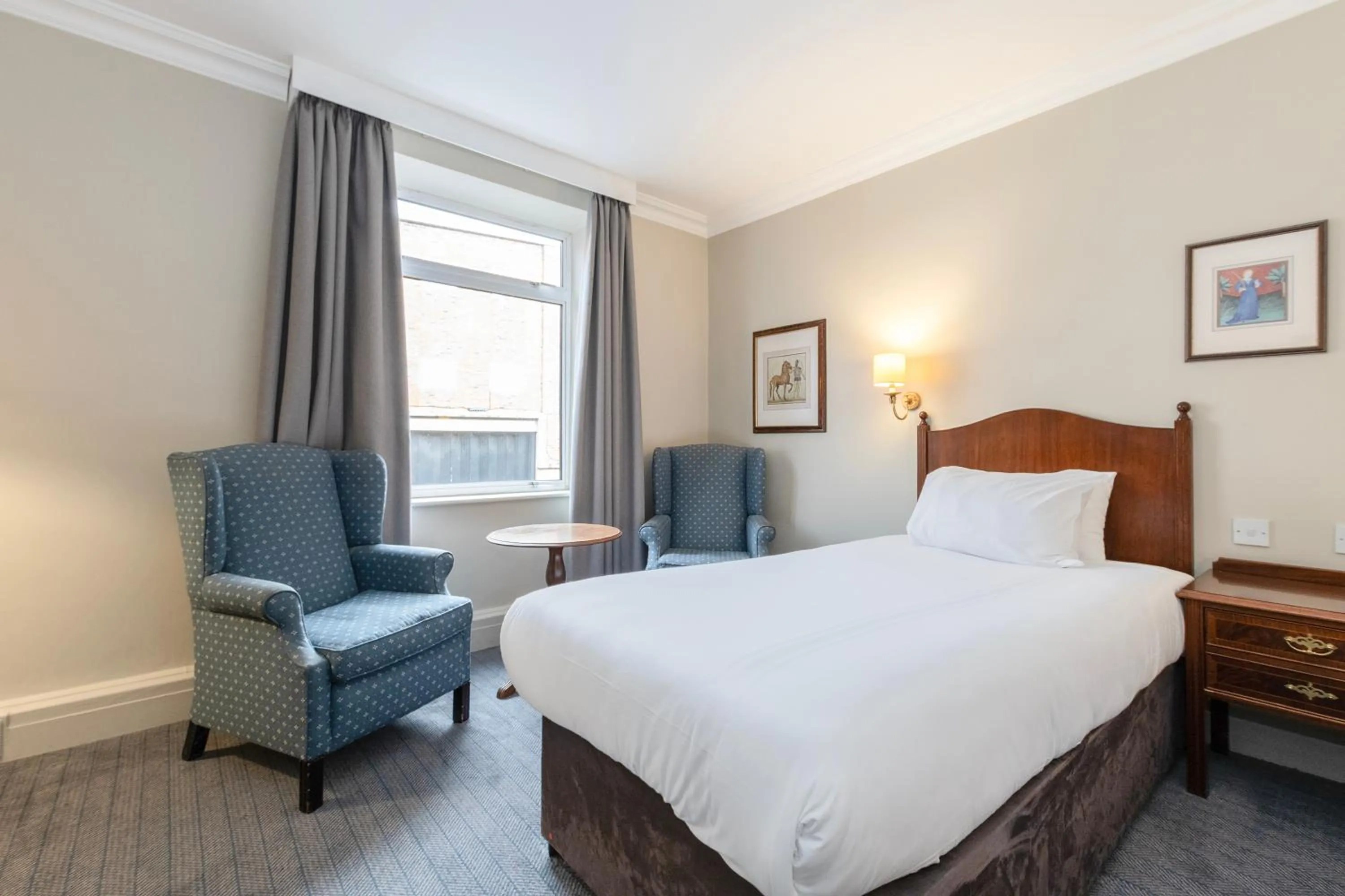 Bedroom, Bed in Winchester Wessex Hotel by Sunday