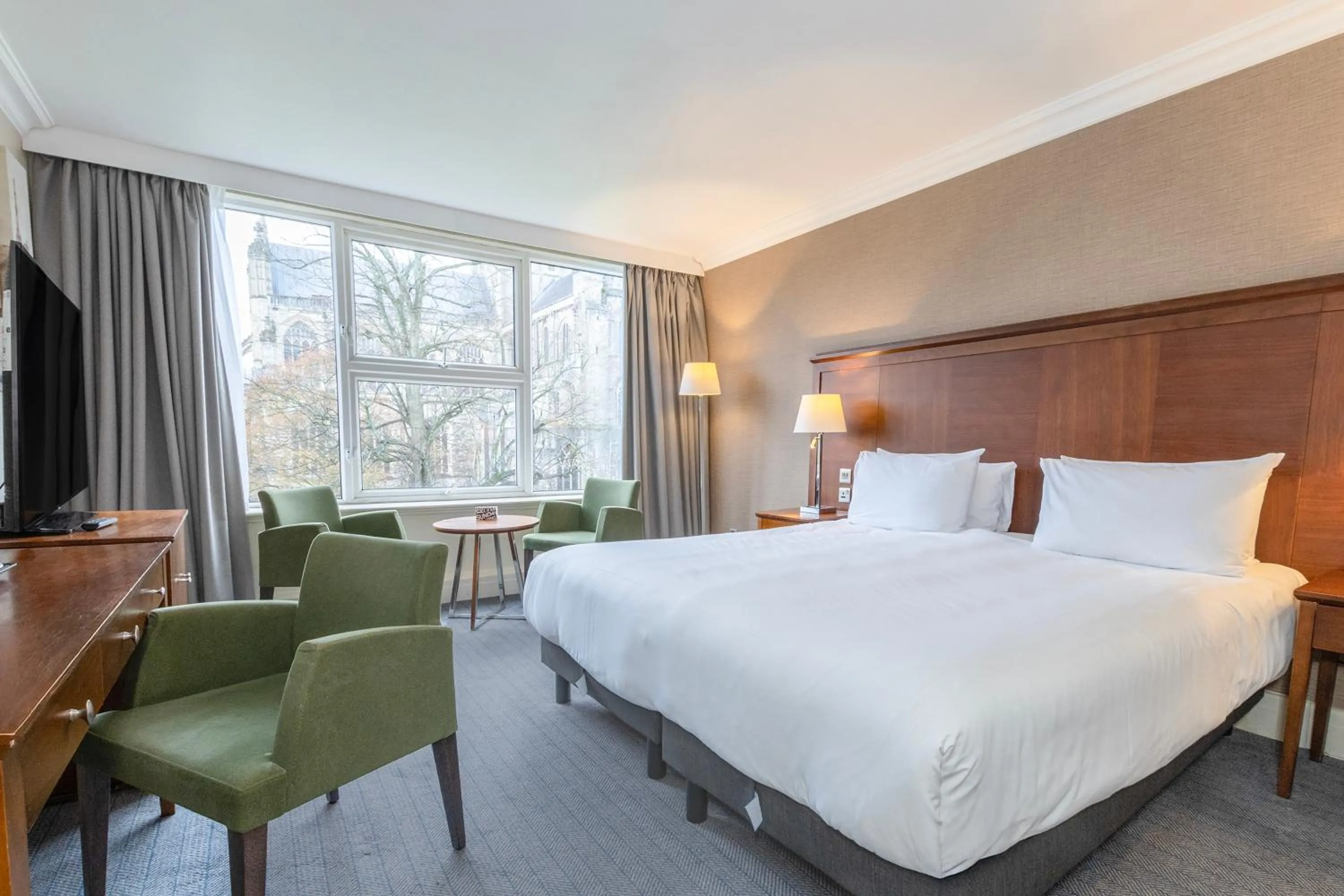 Bedroom, Bed in Winchester Wessex Hotel by Sunday