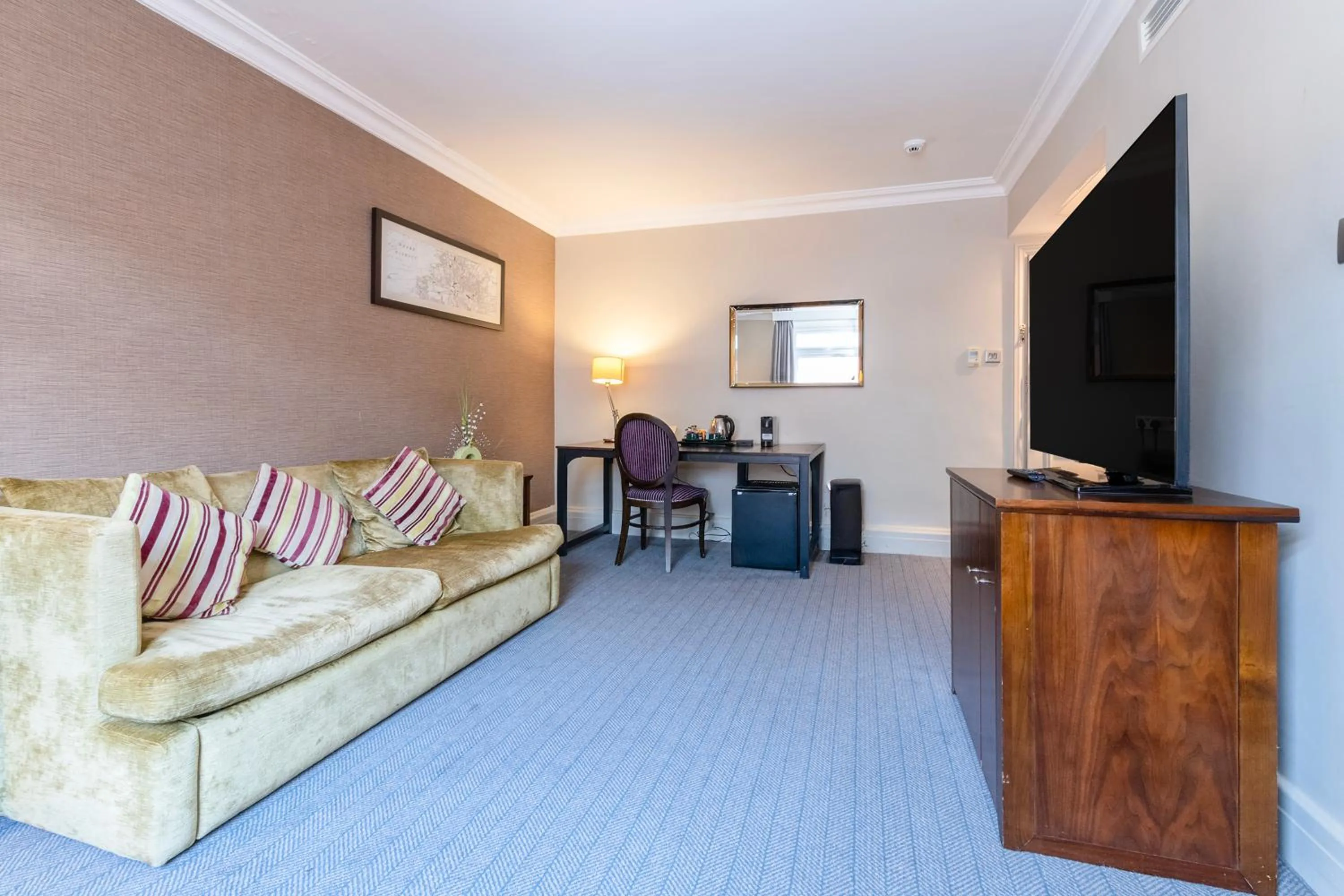 Bedroom in Winchester Wessex Hotel by Sunday