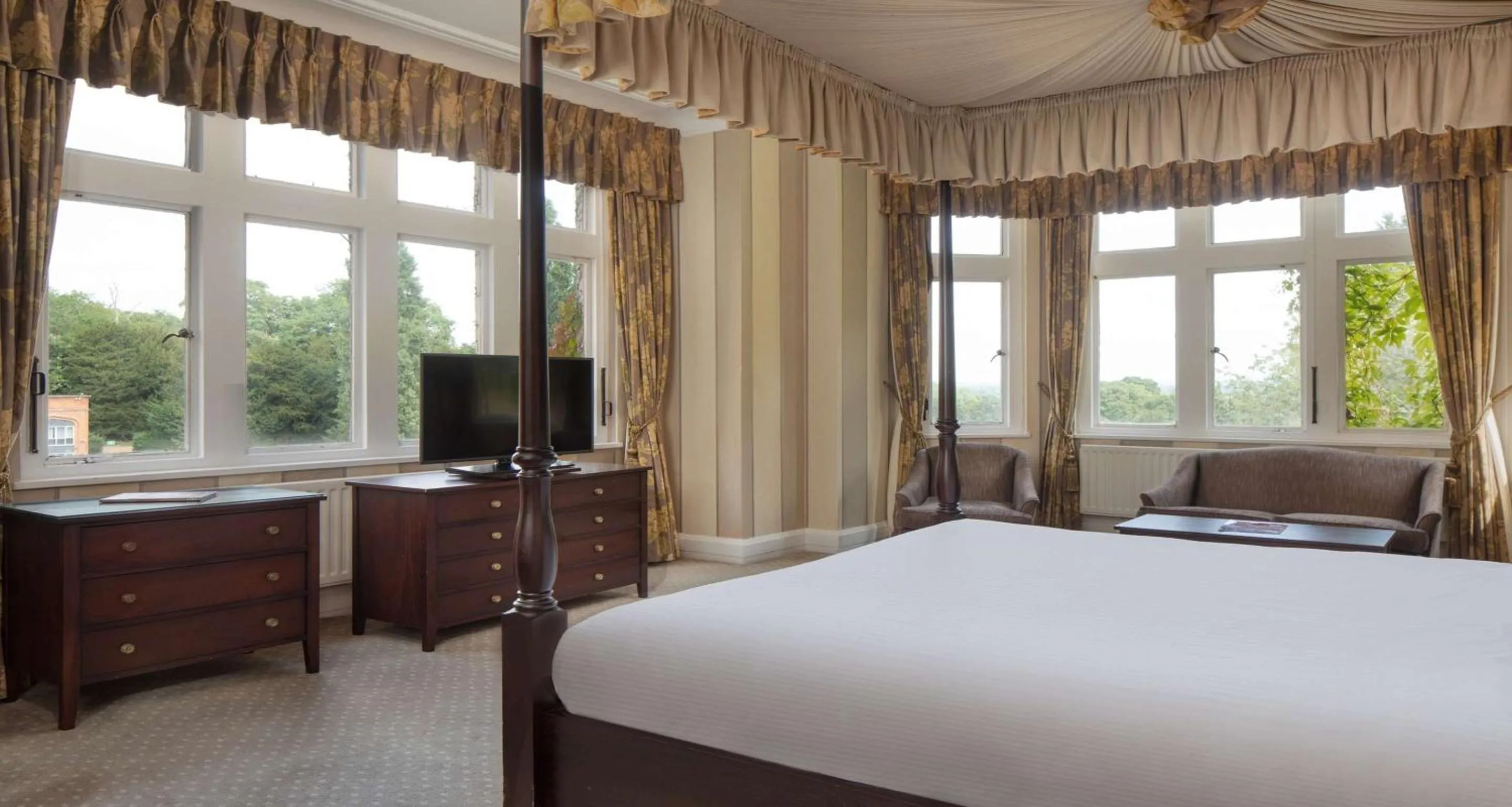 Bedroom, Bed in The Welcombe Golf & Spa Hotel