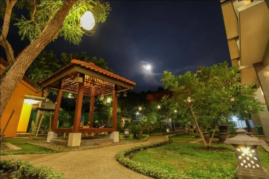Garden in Guest House Rumah Wahidin Syariah Garden in Guest House Rumah Wahidin Syariah
