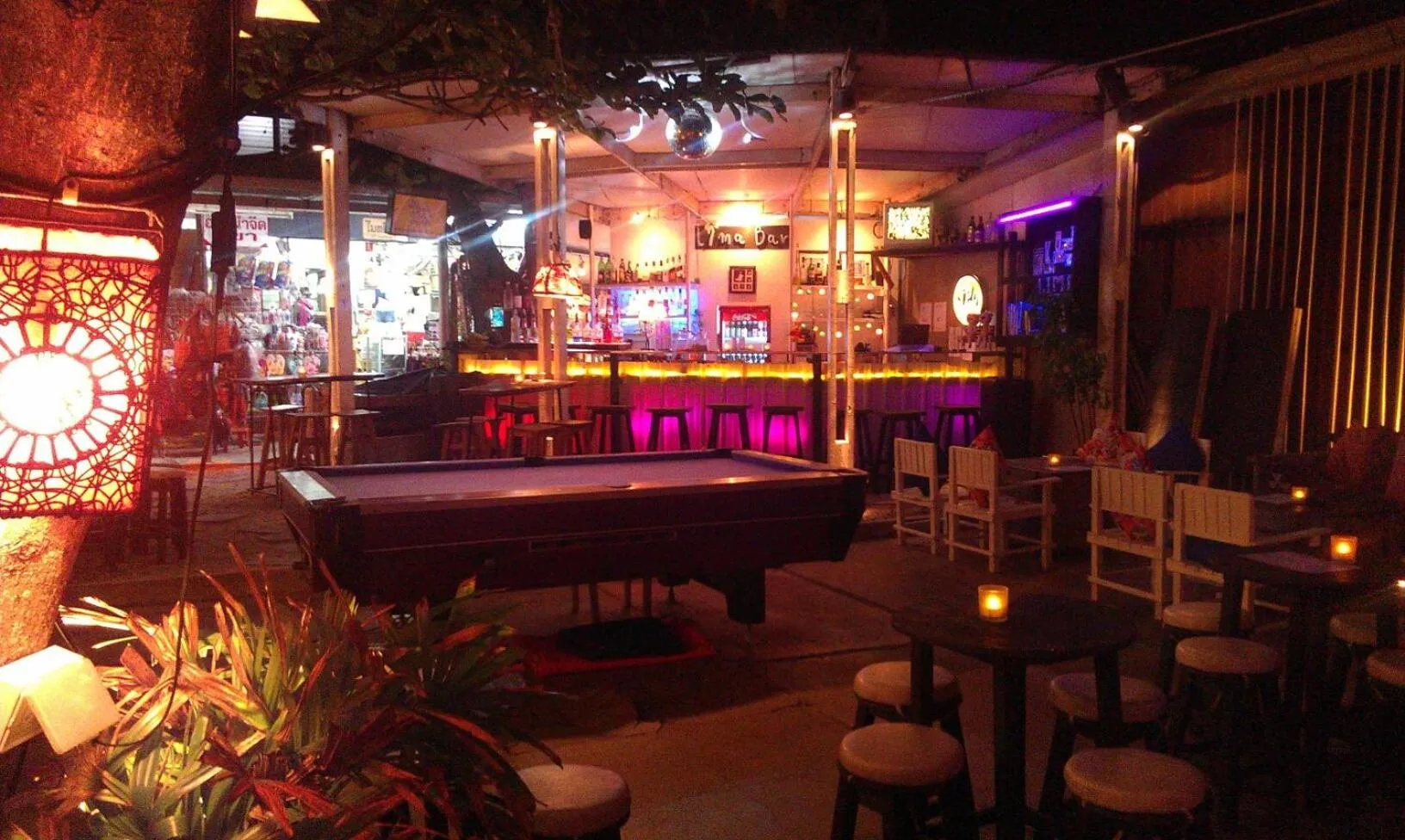 Evening entertainment in Ku at sea