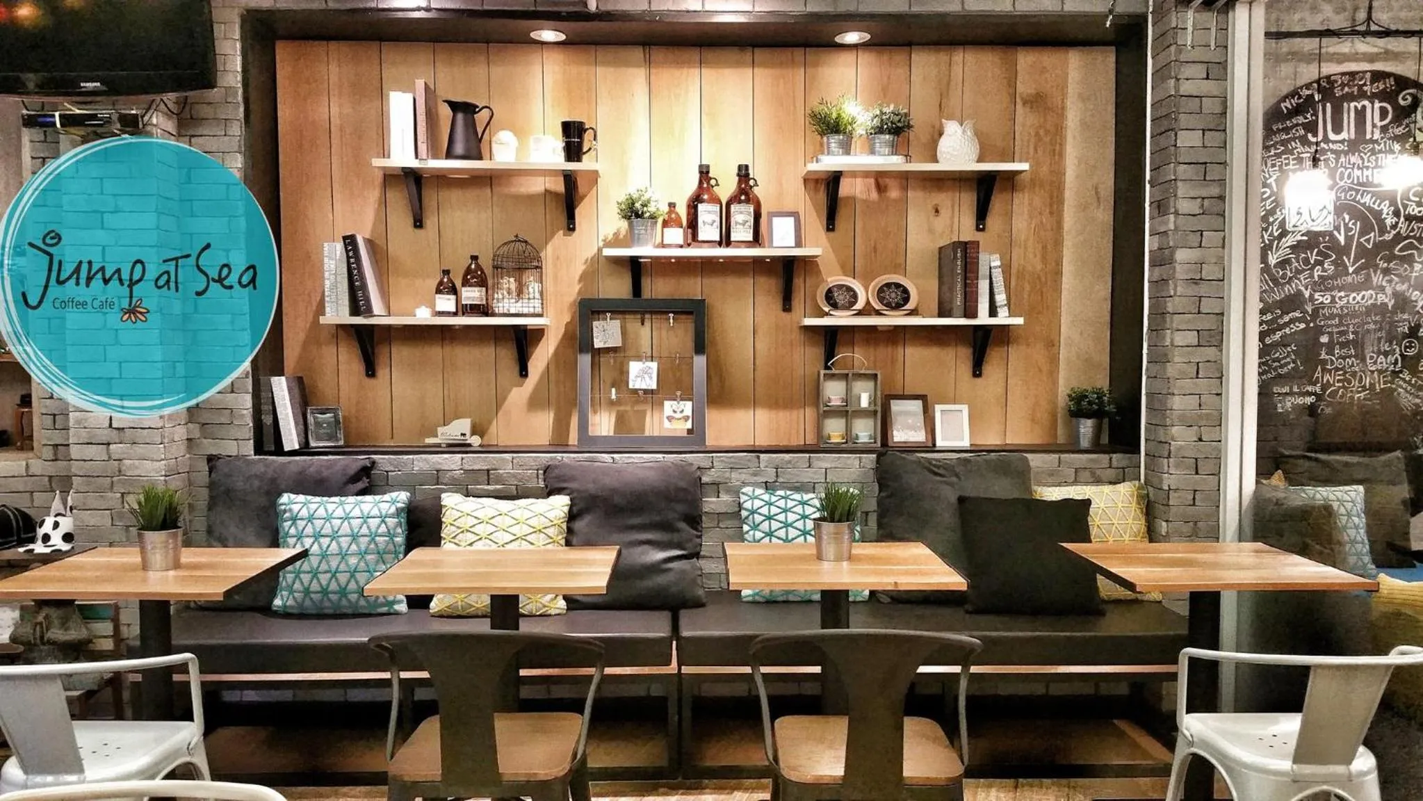 Restaurant/places to eat in Ku at sea