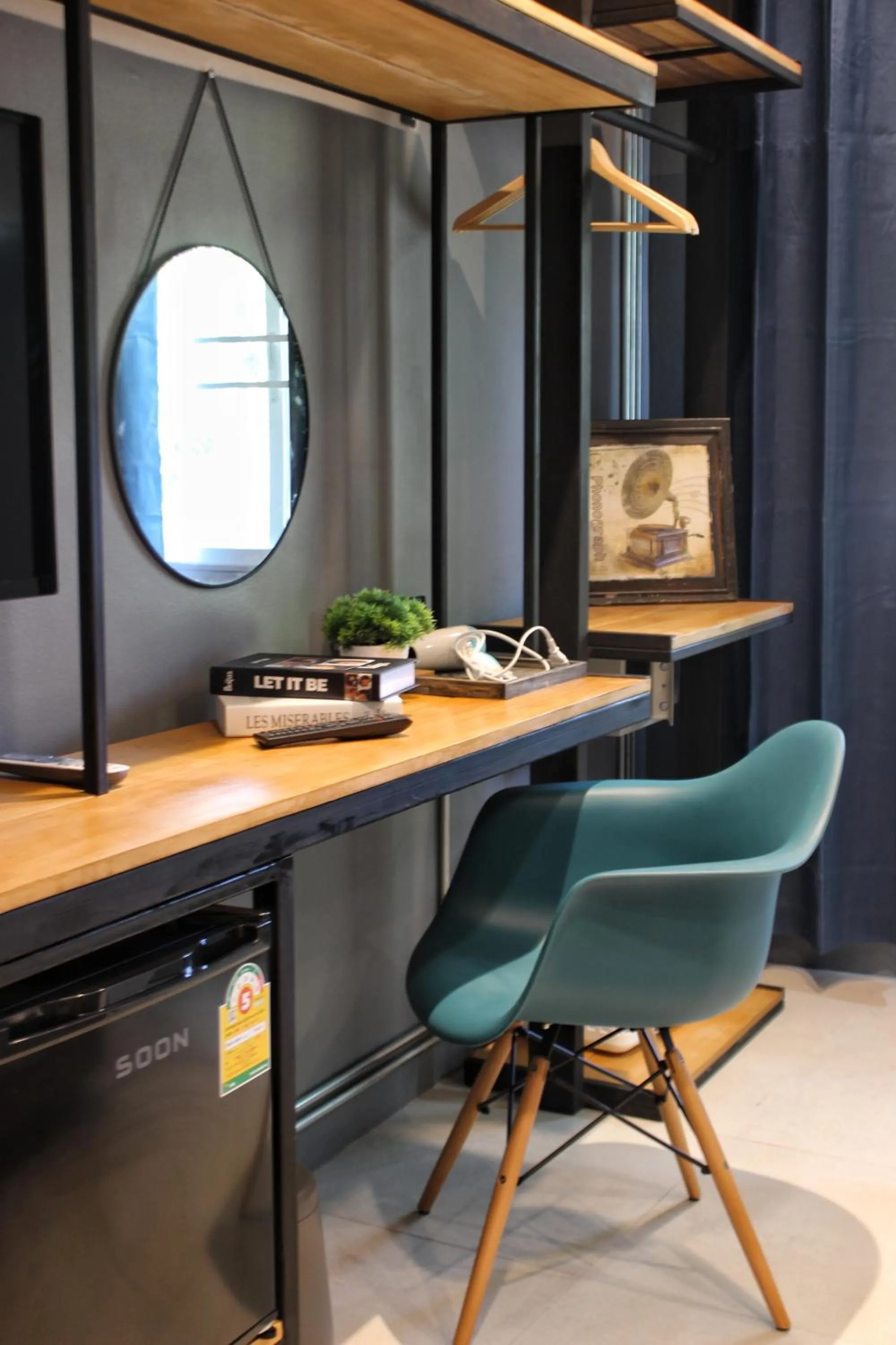 Seating area in Ku at sea