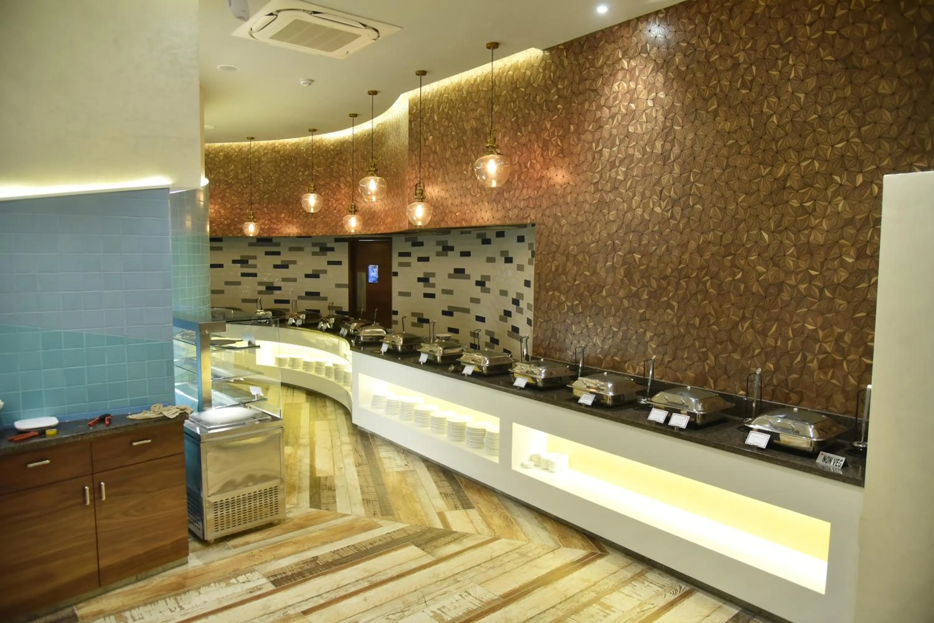 Restaurant/places to eat in Effotel by Sayaji Vadodara