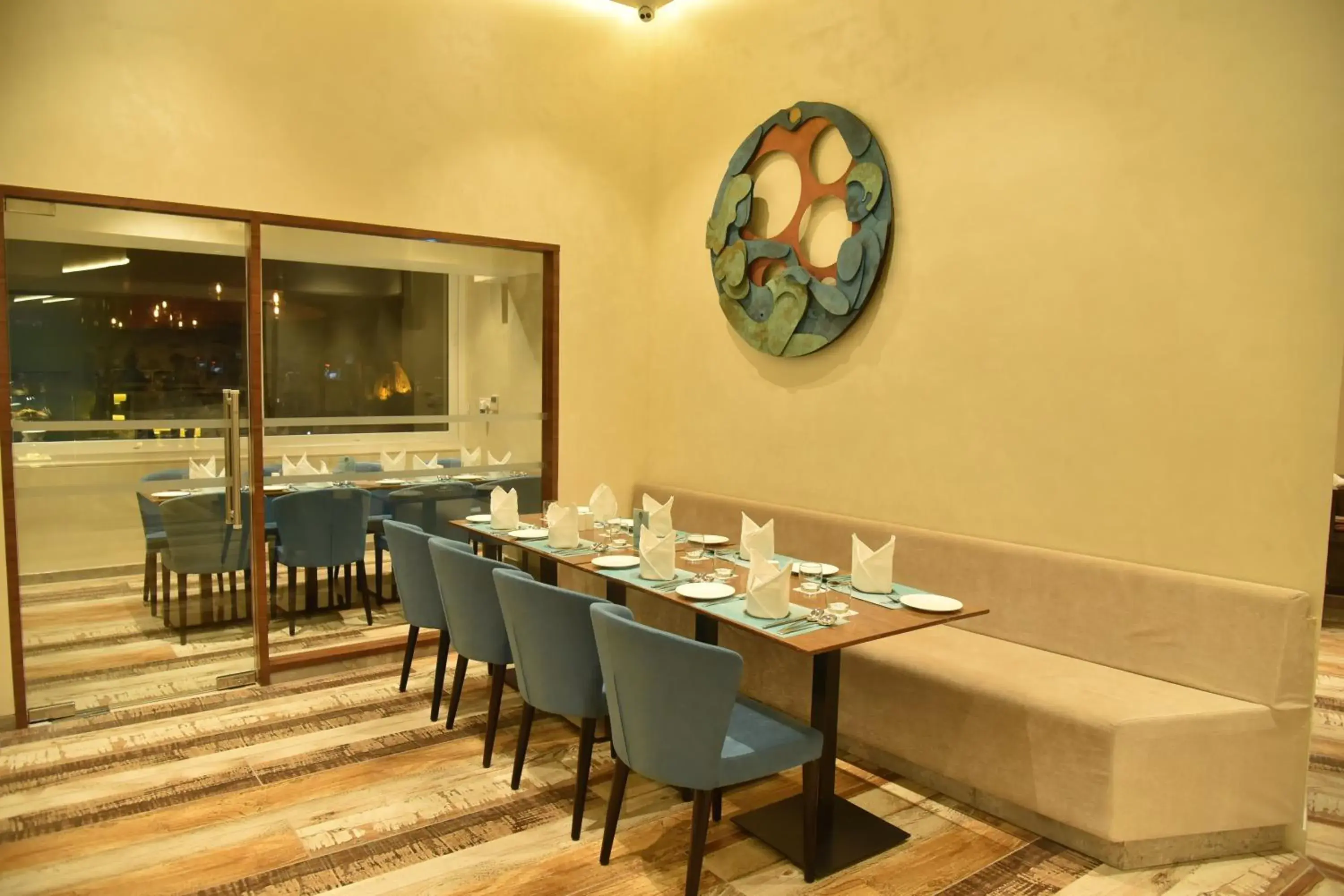 Restaurant/places to eat in Effotel by Sayaji Vadodara Restaurant/places to eat in Effotel by Sayaji Vadodara