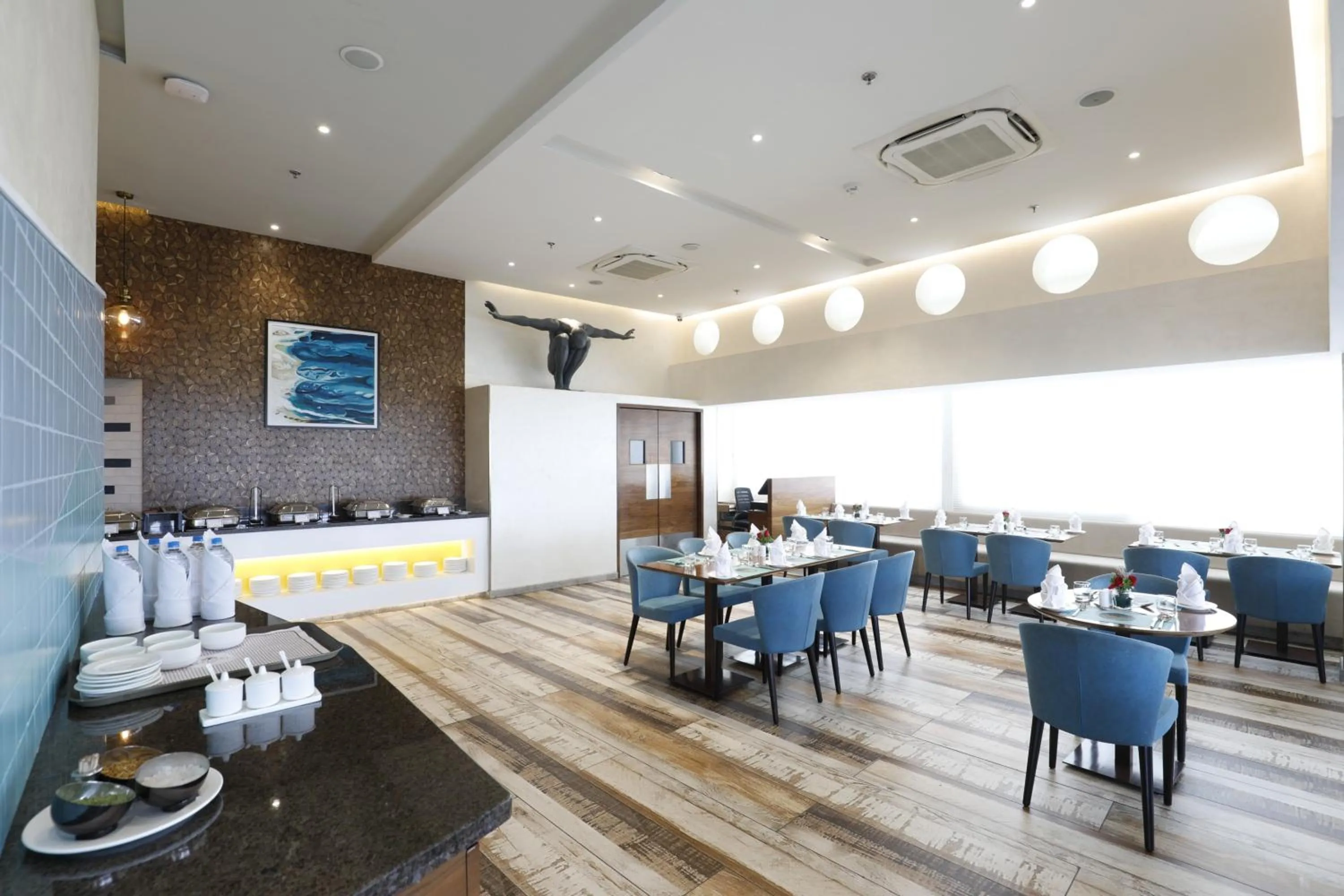 Restaurant/places to eat in Effotel by Sayaji Vadodara